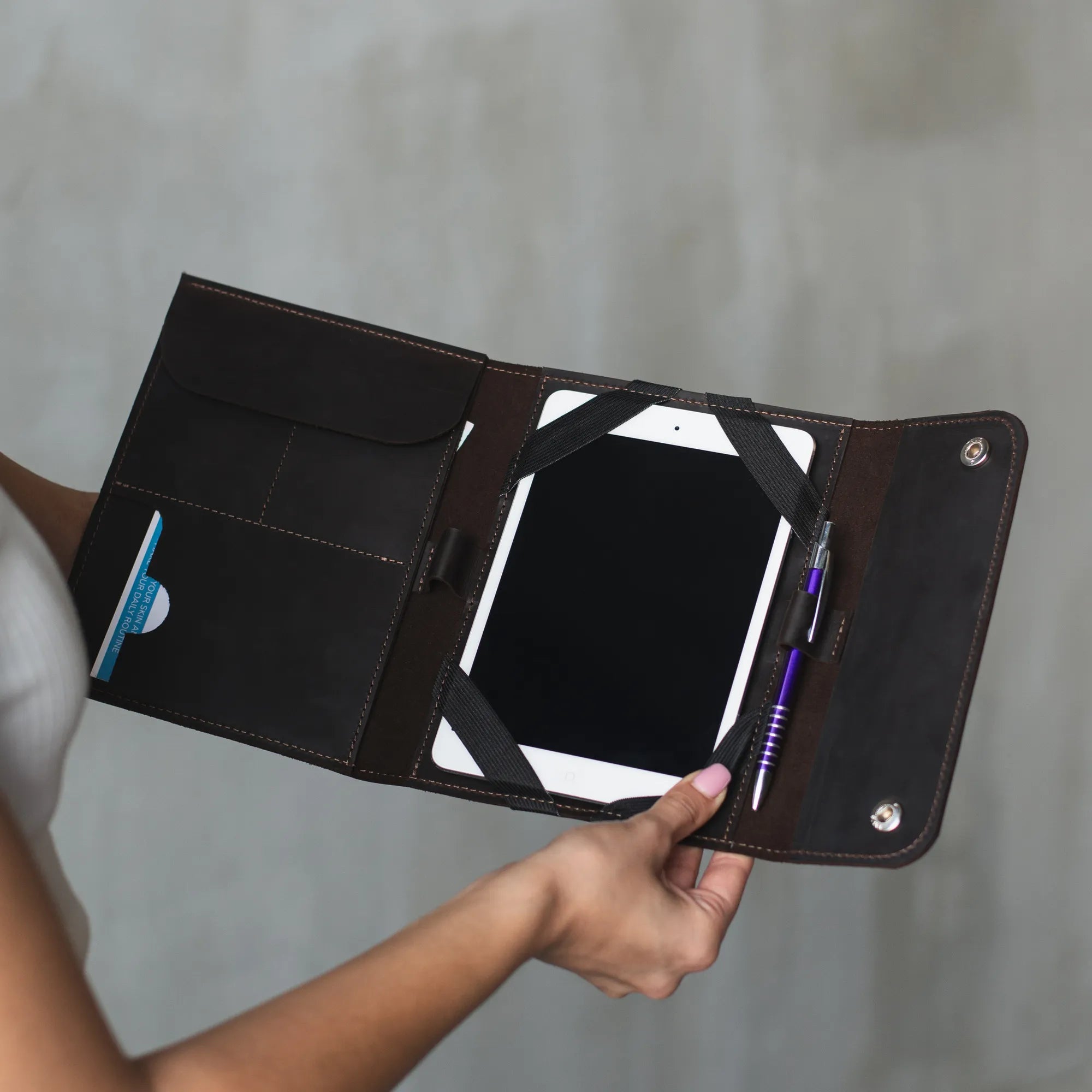 Premium Genuine Leather iPad Portfolio Case - Slim Protective Cover for iPad Pro/Air/Mini with Stand Function | Perfect for Business, Travel & Home Use