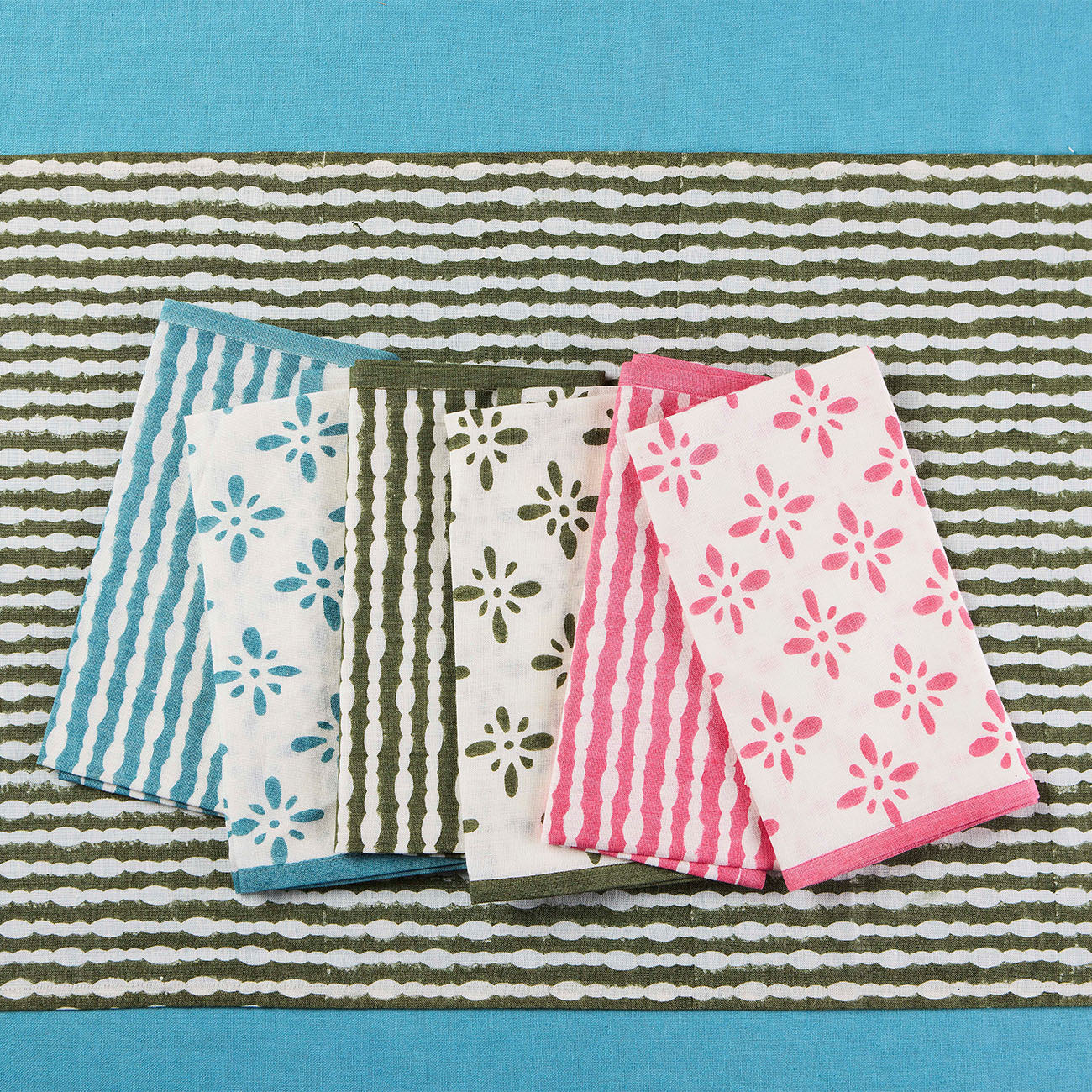 Premium Blue Petal Napkins - Elegant & Soft Disposable Napkins for Weddings, Parties & Fine Dining