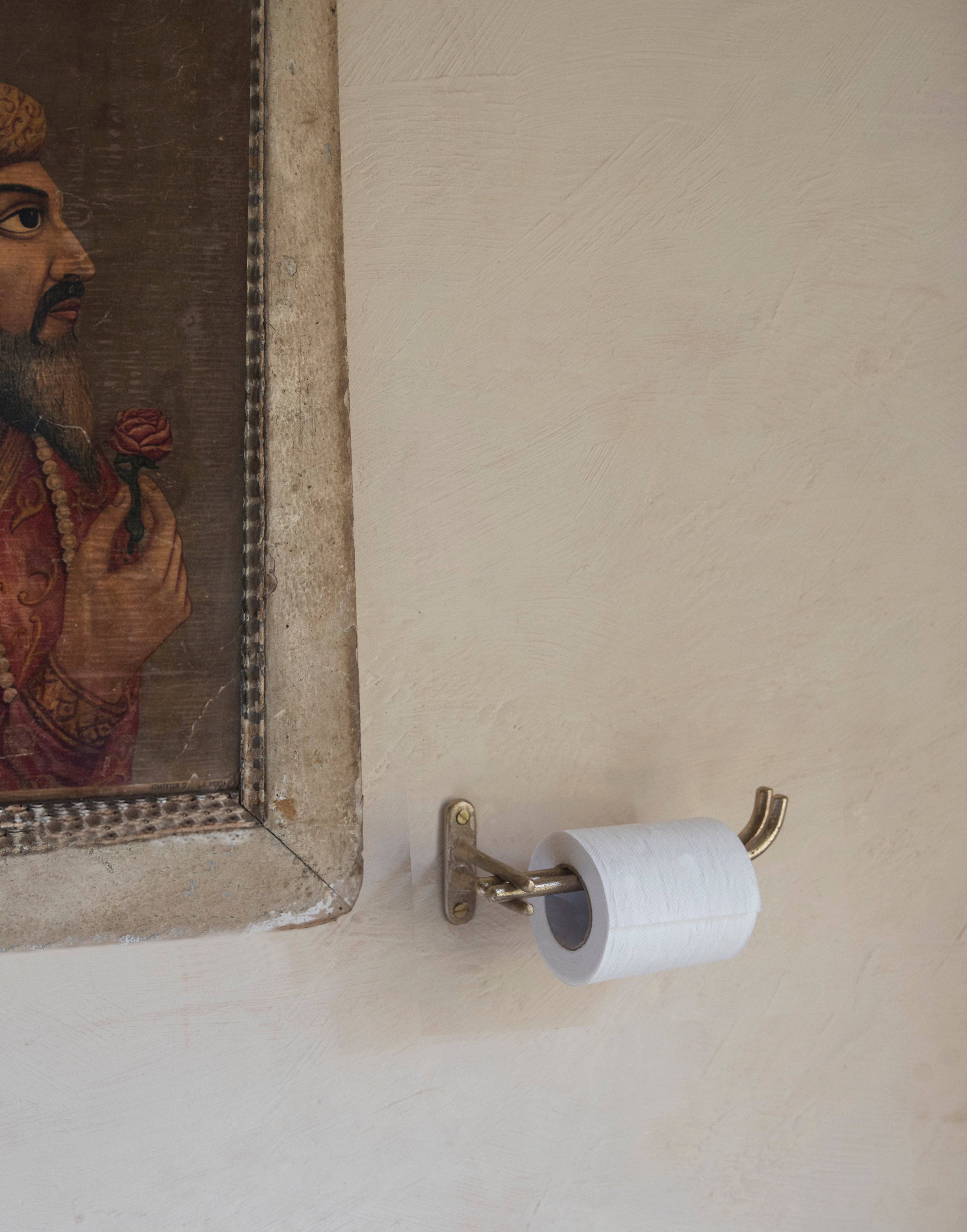 Forme No.17 Wall Mounted Toilet Paper Holder - Durable Bathroom Tissue Roll Dispenser for Home, Office & RV Use