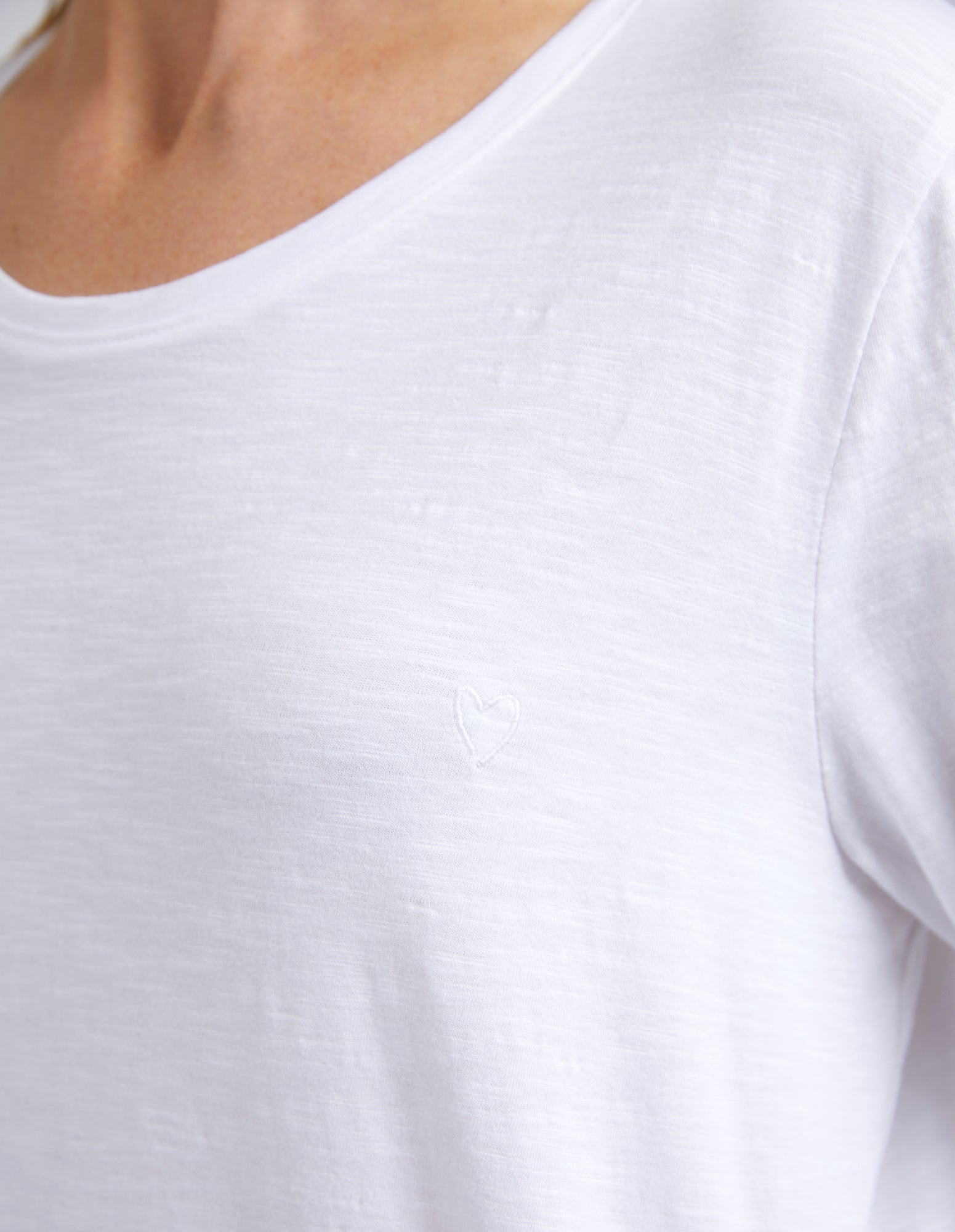 Elm Everyday Long Sleeve T-Shirt for Men & Women - Soft Cotton Comfort Fit Crewneck Top - White - Perfect for Casual Wear, Layering & Everyday Outfits