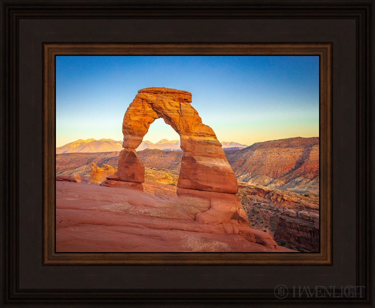 Delicate Arch Utah - Stunning Natural Sandstone Formation for Hiking & Photography | Perfect for Outdoor Adventures & Travel Souvenirs