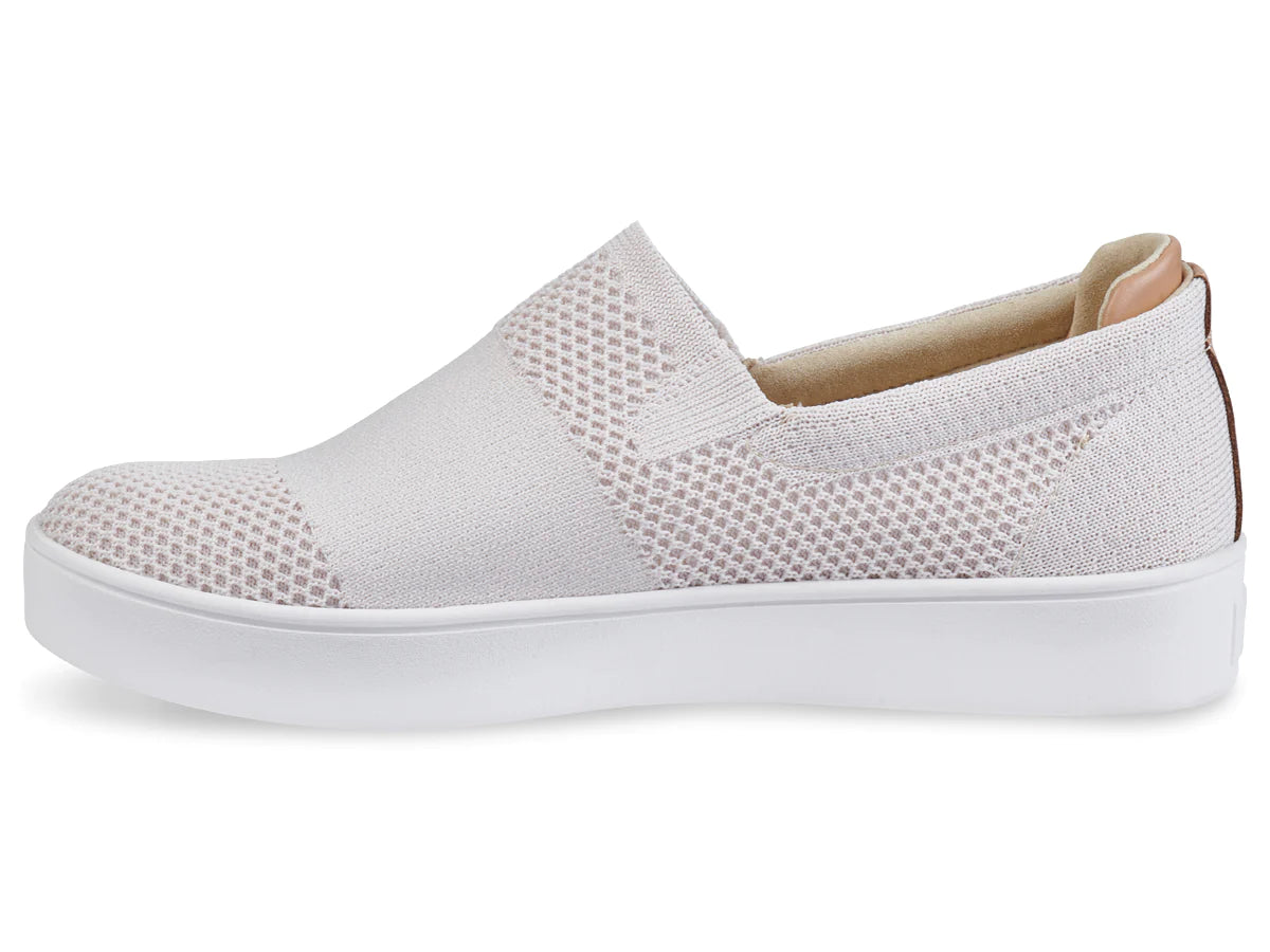 Women's Comfortable Slip-On Sandals - Breathable Bahama Style in Cream | Perfect for Beach, Vacation & Casual Wear