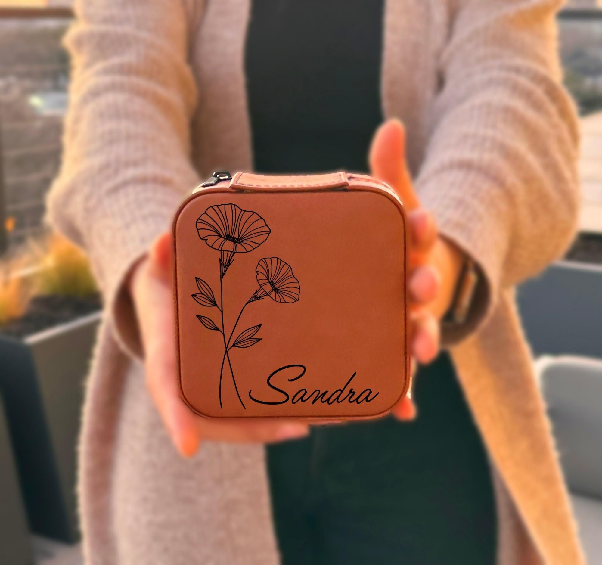 Birth Month Flower Jewelry Travel Box - Personalized Vegan Leather Jewelry Case | Custom Jewelry Organizer for Travel | Valentine's Day Gift for Her - Perfect for Gifting, Travel Storage & Jewelry Protection