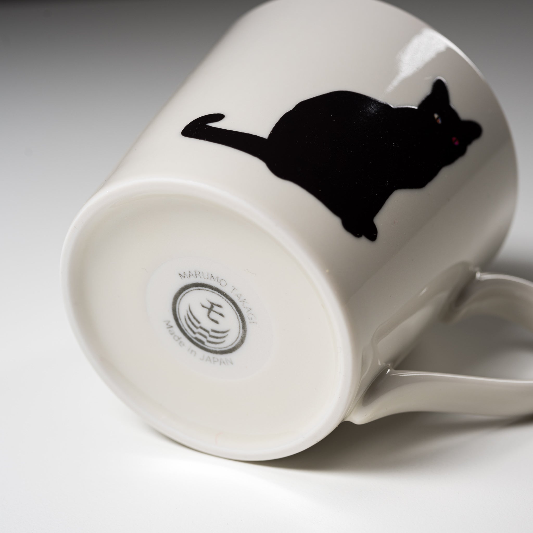 Japanese Mino Ware Floral Cat Magic Thermal Mug - Heat Sensitive Color Changing Ceramic Coffee Cup (3 Colors) - Perfect for Tea, Coffee & Gifts