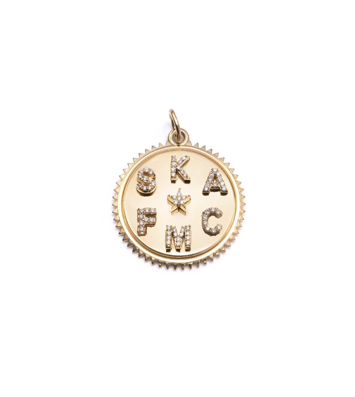 Personalized Medium Star Medallion Pendant - Custom Name Necklace for Women - Perfect Gift for Birthday, Anniversary & Valentine's Day - Ideal for Everyday Wear, Date Nights & Special Occasions