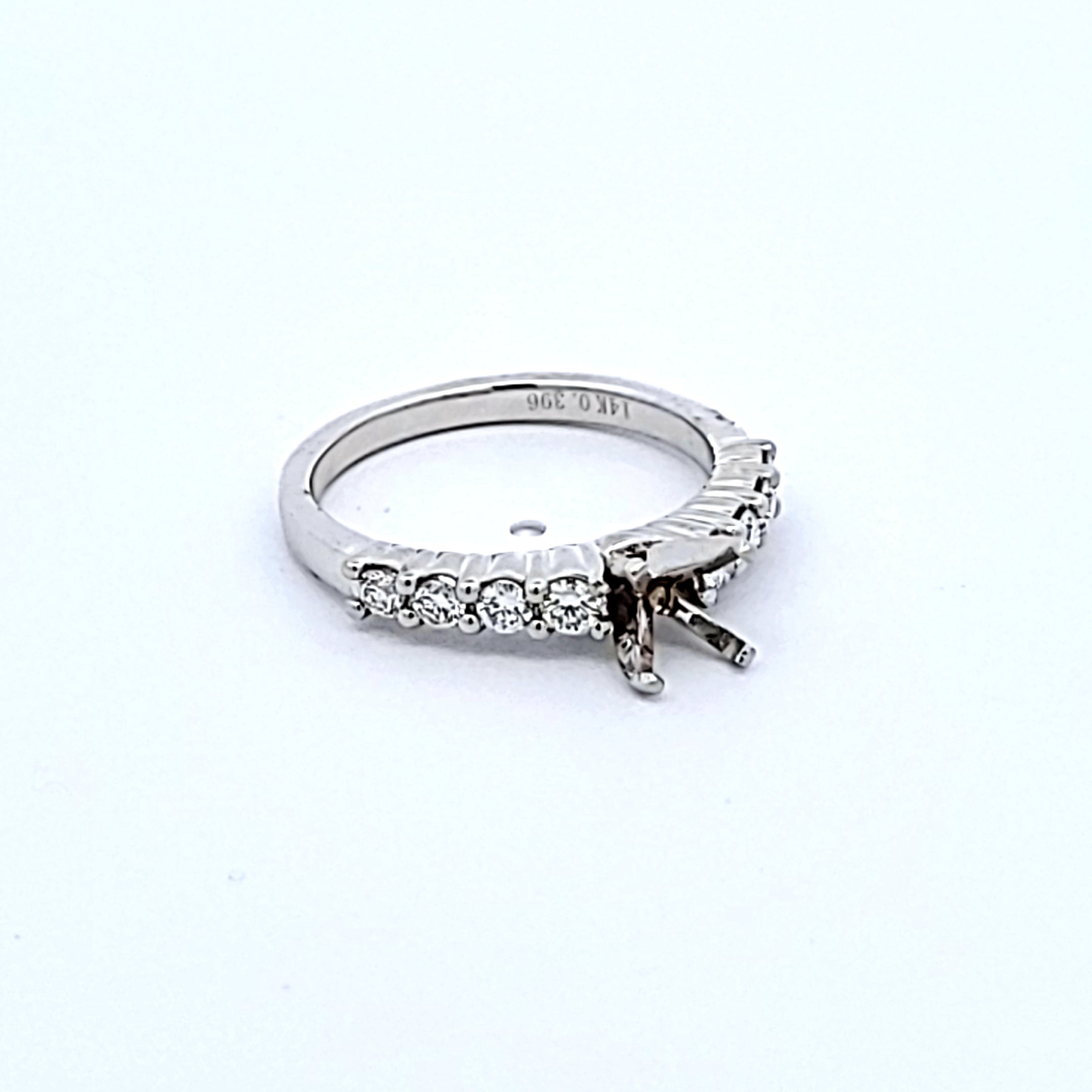 0.75 Carat Round Brilliant G VS2 Diamond Engagement Ring in 14K White Gold - Perfect for Proposals, Weddings & Anniversary Gifts