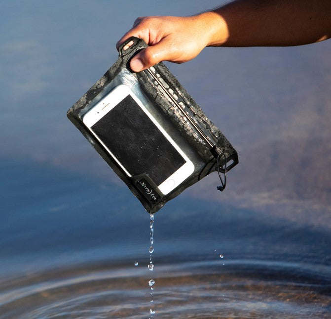 Nite Ize RunOff Waterproof Pocket - Compact Water-Resistant Pouch for Phones, Keys & Essentials - Perfect for Hiking, Travel & Outdoor Adventures