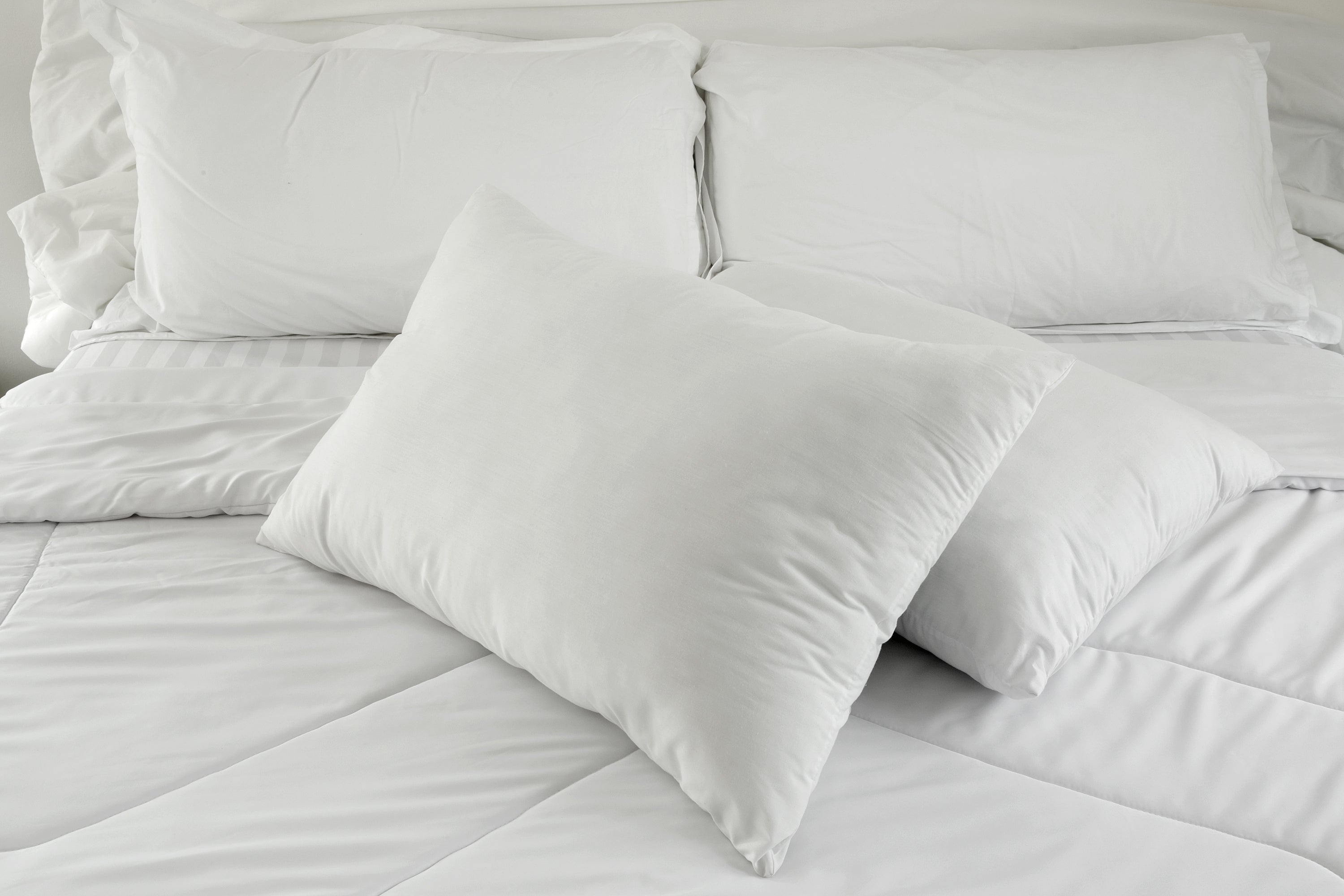 Creative Bedding Fossfill Pillow | Antibacterial & Hypoallergenic Memory Foam Pillow for Side Sleepers - Perfect for Home, Office & Travel Use