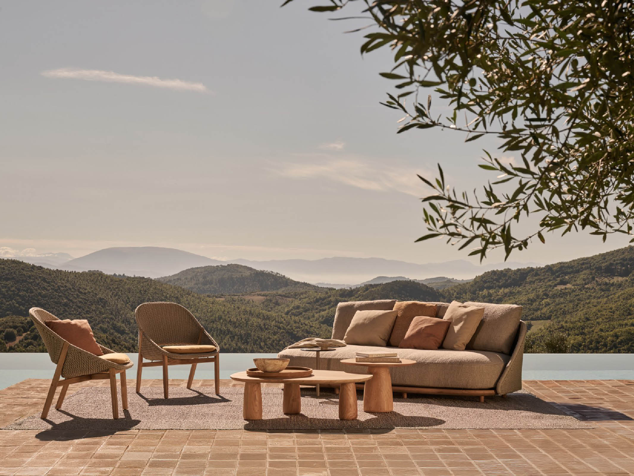 Elio Sofa - Modern Comfortable Couch for Living Room, Bedroom & Office - Perfect for Relaxing, Lounging & Entertaining Guests