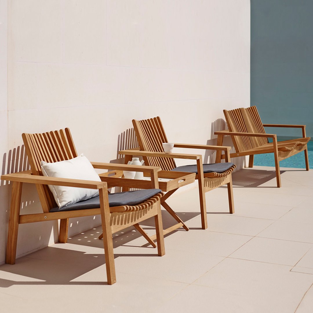 Premium Amaze Outdoor Lounge Chair - Waterproof, Lightweight & Portable - Perfect for Patio, Poolside, Beach & Camping Relaxation