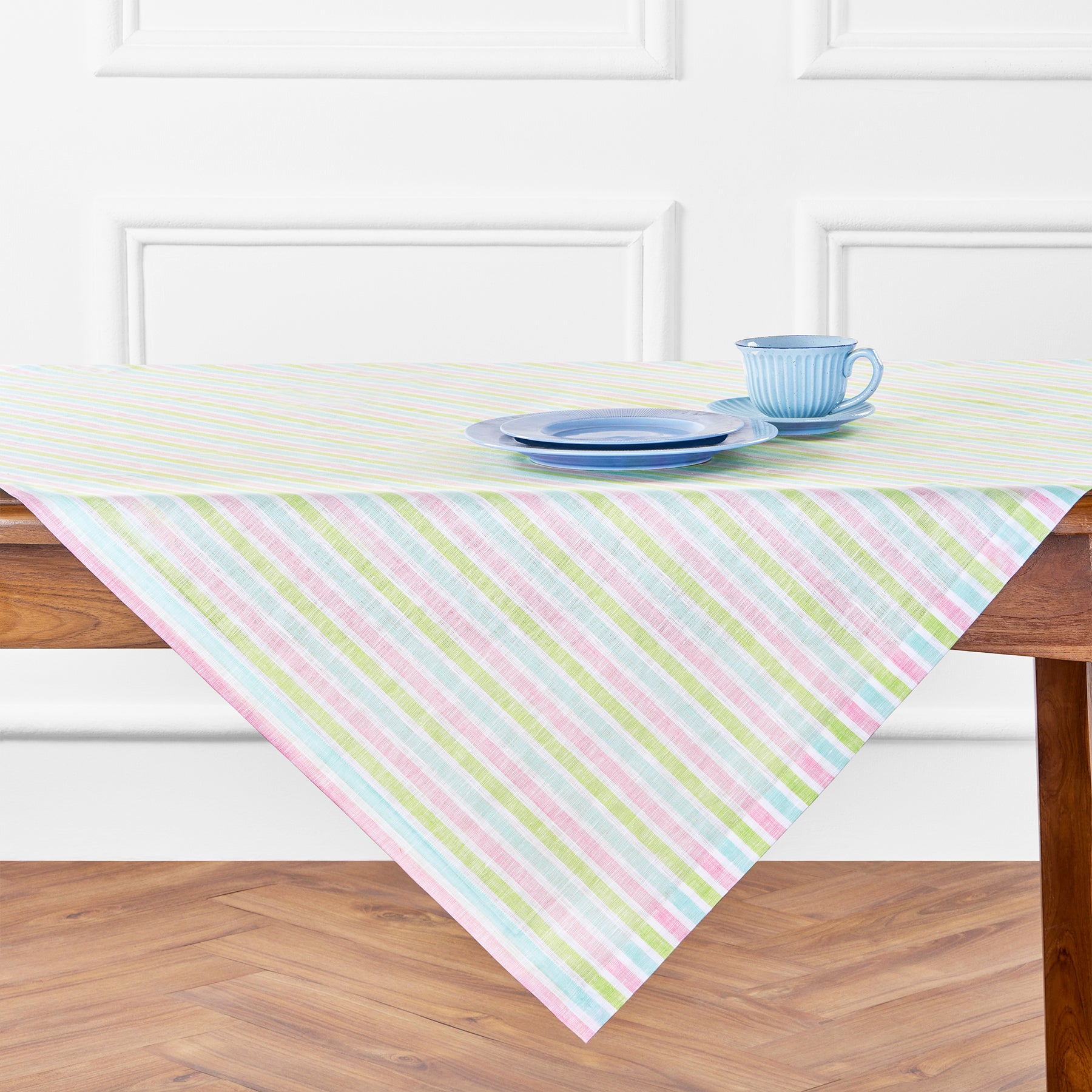 Palm Beach Stripe Table Throw - Waterproof Outdoor Tablecloth for Picnics, Parties & Dining - Blue & White Striped Design