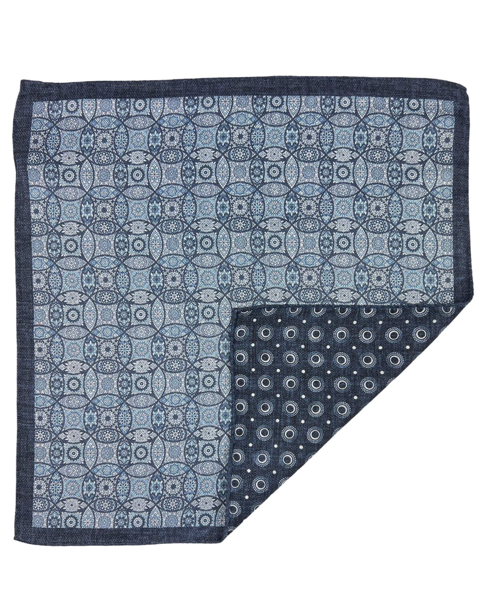 DÉCLIC Atri Mandella Reversible Hanky Scarf - Navy Blue & White Floral Print - Lightweight Fashion Accessory for Women | Perfect for Casual Outfits, Beach Cover-Ups & Boho Style