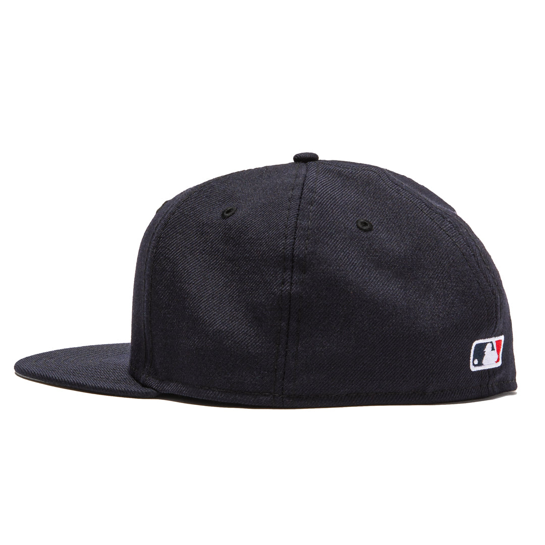 New Era 59Fifty Retro On Field Boston Red Sox Baseball Cap - Navy Blue Adjustable Fitted Hat for Men & Women - Perfect for Games, Streetwear & Sports Fan Fashion