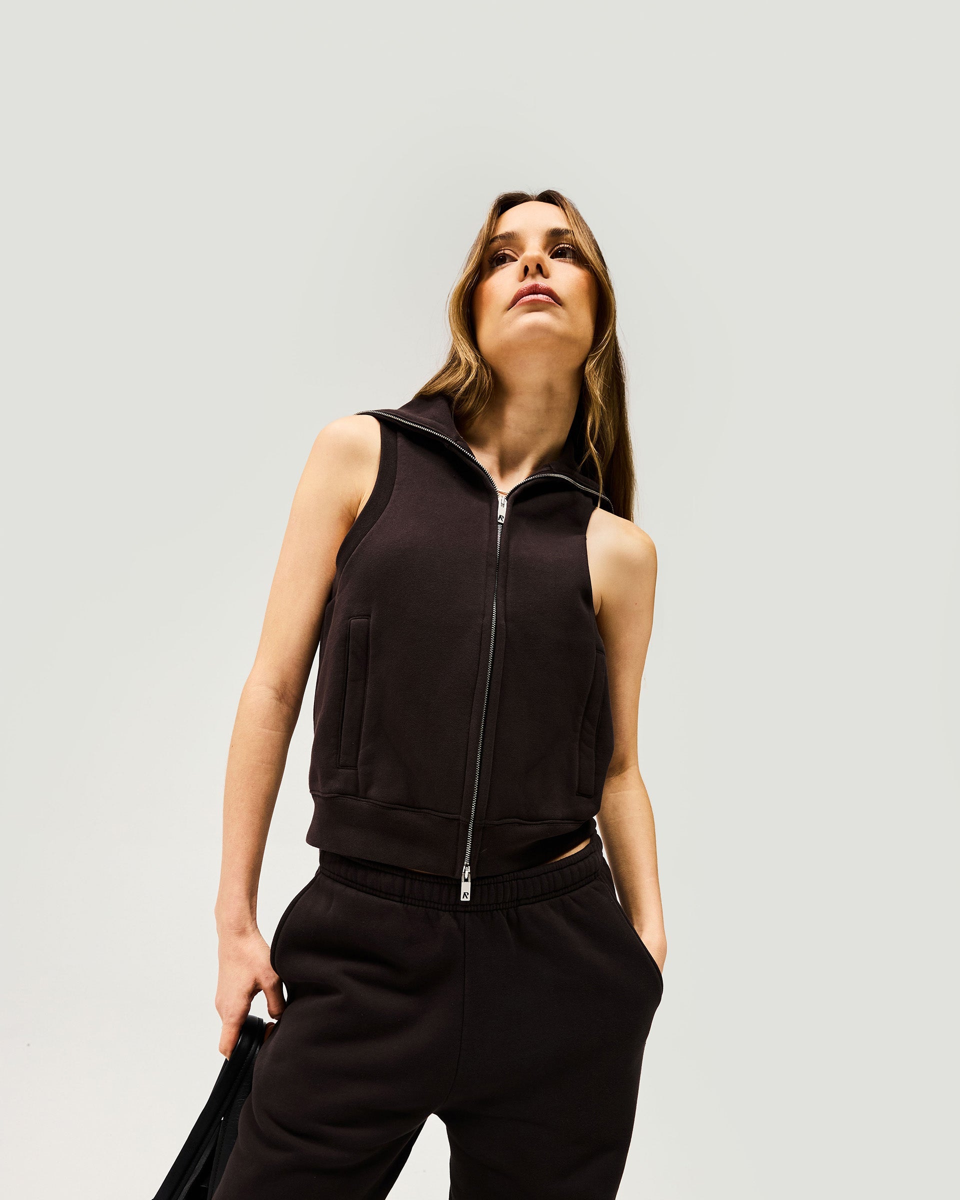 Owners Club Gilet Vest in Black Coffee - Stylish & Comfortable for Outdoor Activities & Casual Wear
