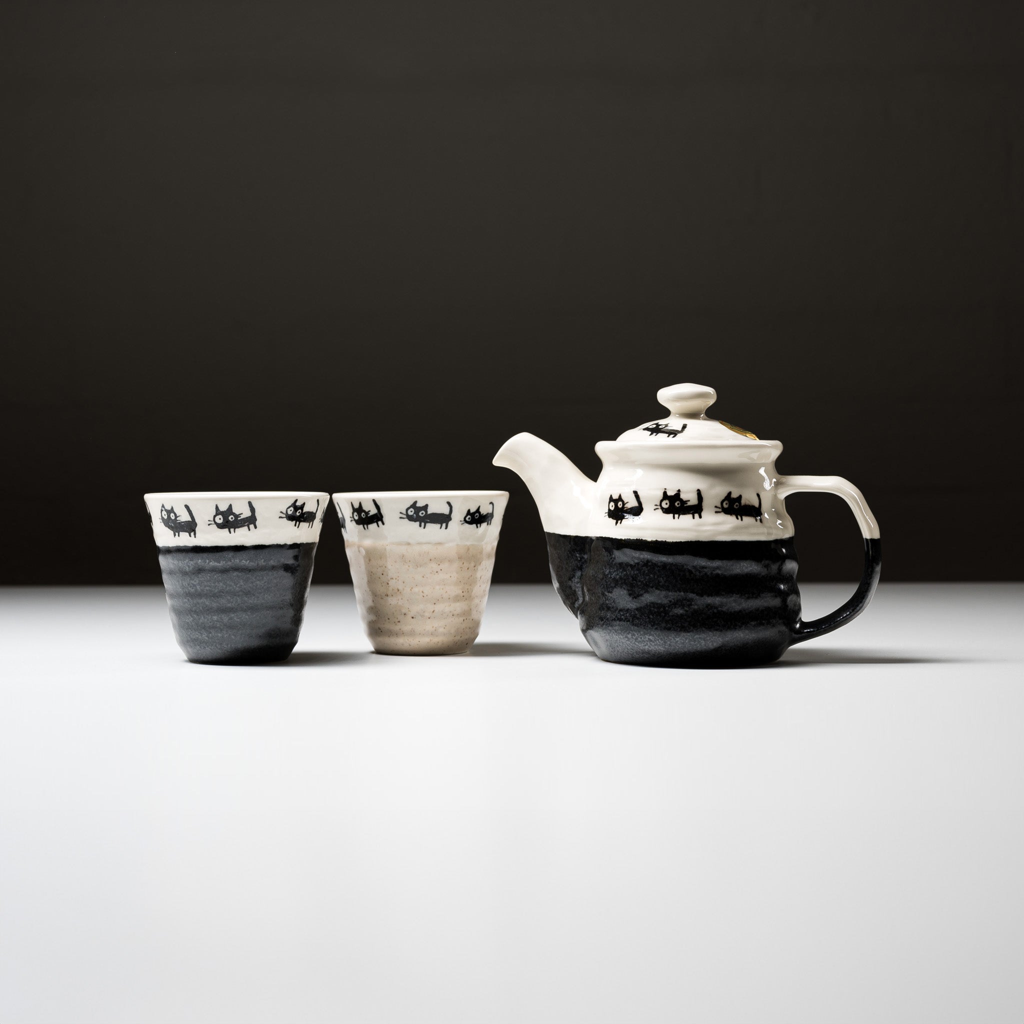 Premium Black Cat Tea Set - 480ml Ceramic Teapot with Infuser, Cute Japanese Style for Home & Office Use | Perfect for Afternoon Tea, Gifts & Relaxation