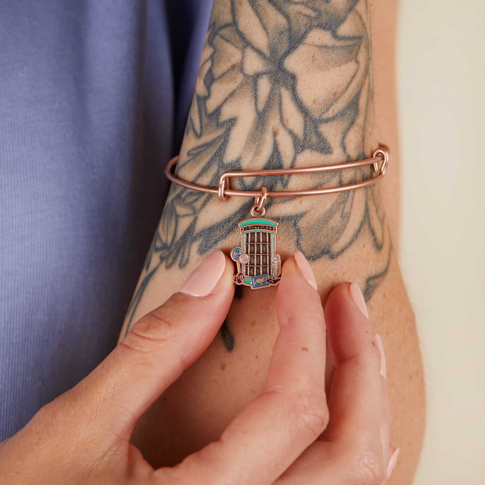 Harry Potter™ Honeydukes Charm Bangle - Official Wizarding World Jewelry for Fans & Collectors | Perfect for Cosplay, Gift Giving & Harry Potter Themed Parties