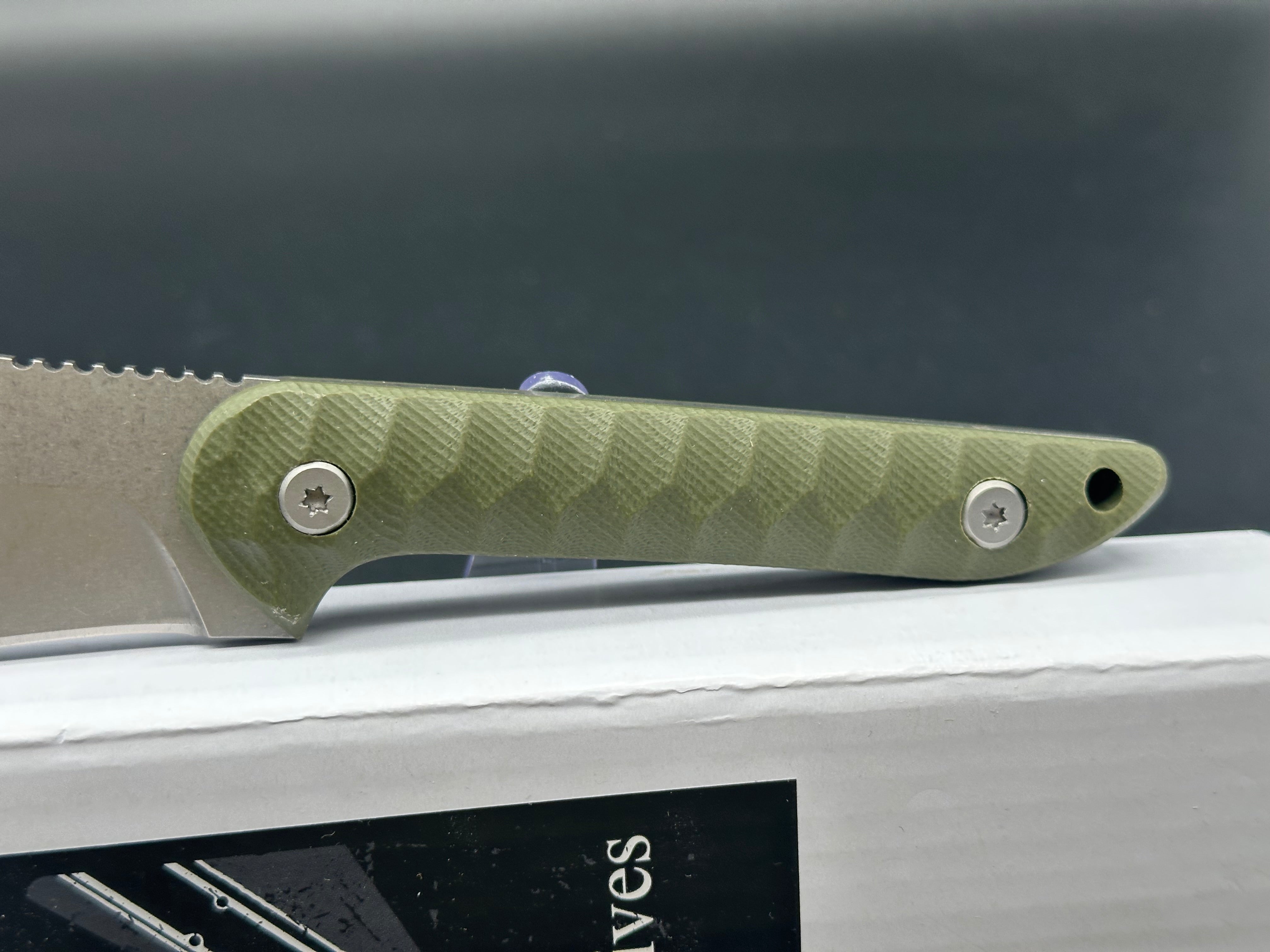 TacKnives Fixed Blade Hunting Knife with G10 Handle & D2 Steel Blade - Perfect for Outdoor Camping, Survival, and Bushcraft Activities