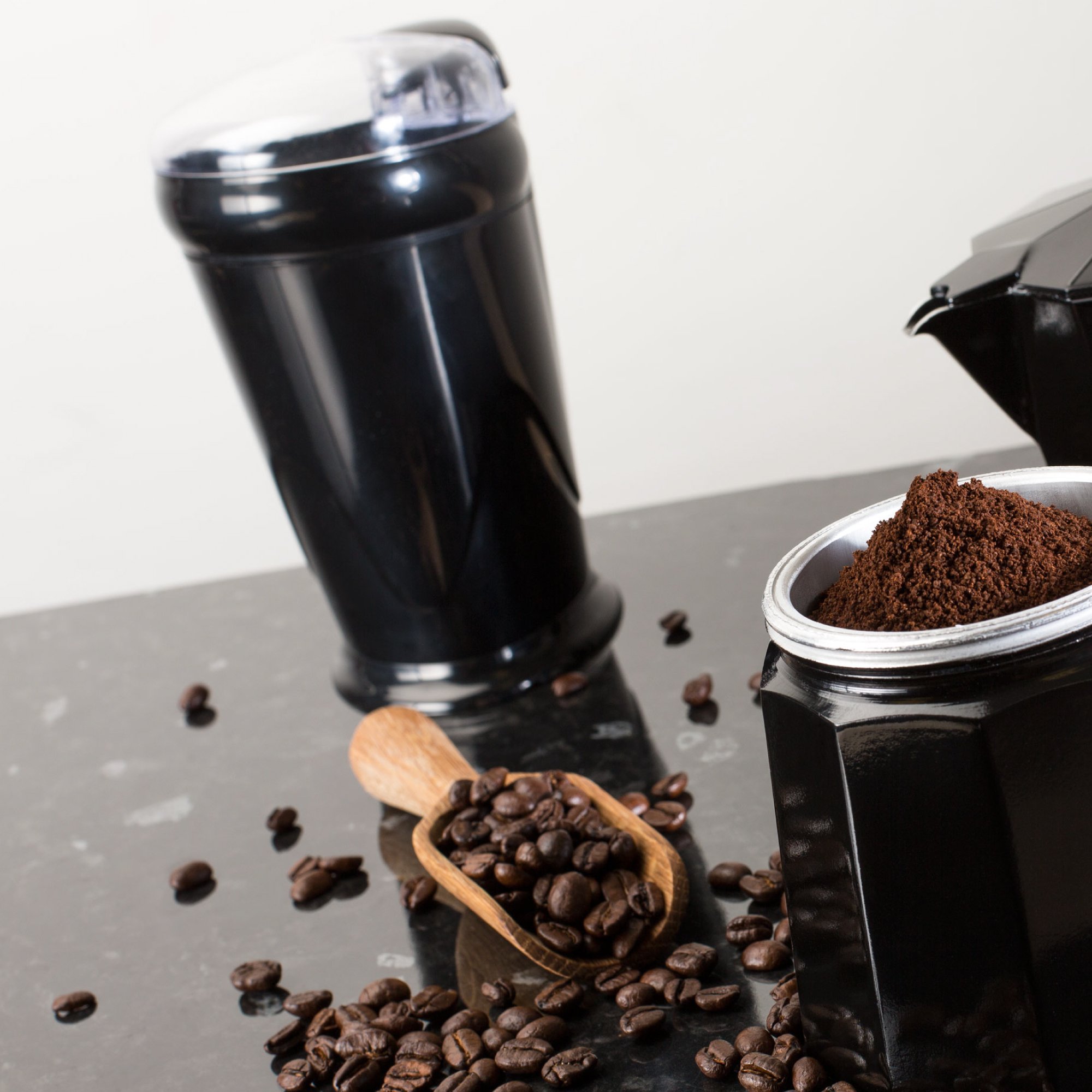 Andrew James Electric Coffee Grinder - Powerful 150W Compact Coffee Bean, Nut & Spice Grinder for Home Kitchen - One Touch Operation with 70g Stainless Steel Basin & Cleaning Brush (Black) - Perfect for Espresso, French Press, Cold Brew & Baking