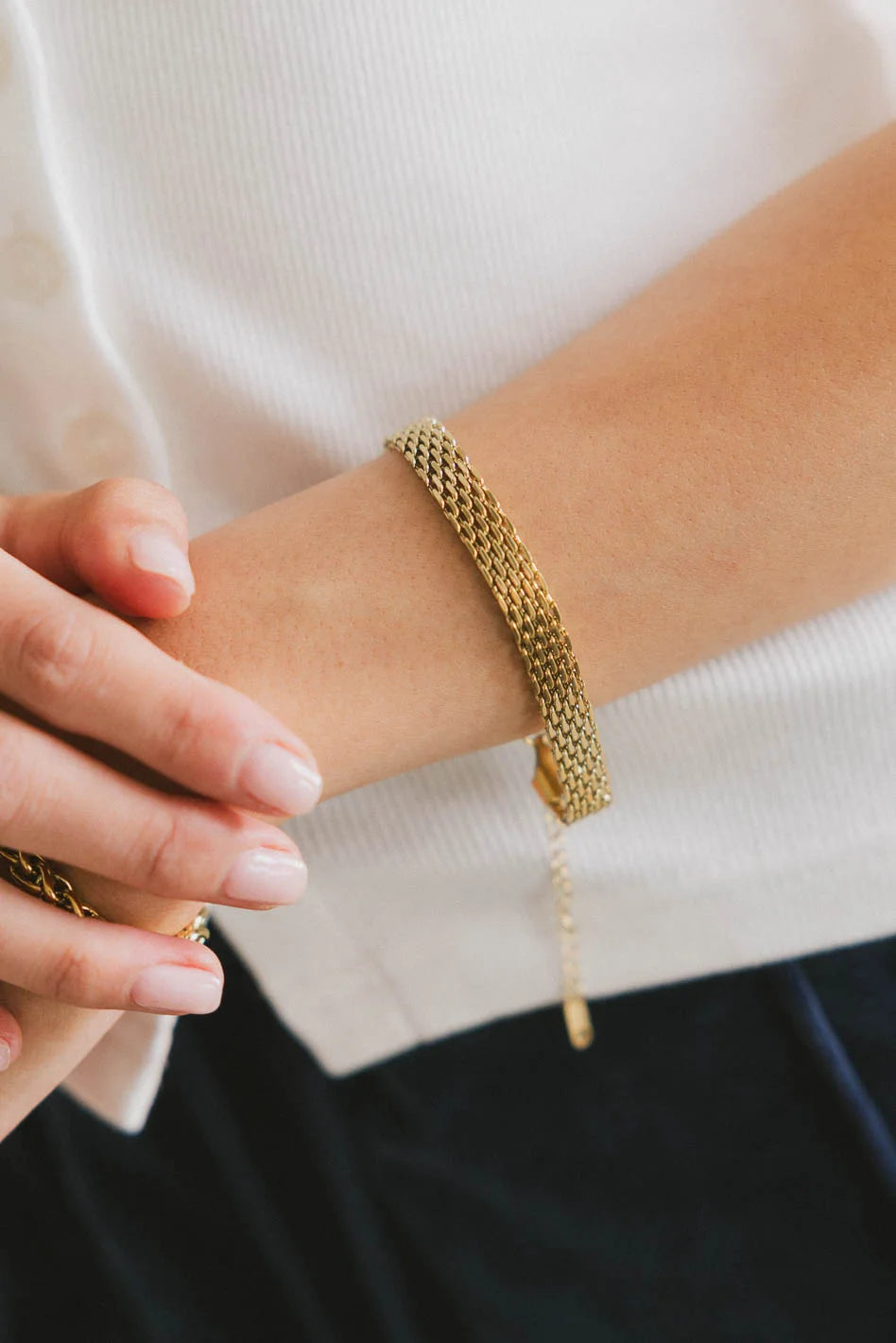 Stylish Hinata Chain Bracelet for Women - Elegant Gold & Silver Jewelry for Casual & Party Wear | Perfect Gift for Her