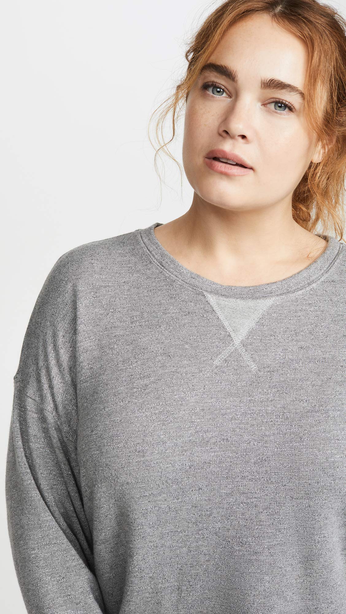 Stylish Women's Long Sleeve Crewneck Pullover Sweater - Soft & Cozy Winter Knit Top for Casual Wear, Office & Date Nights