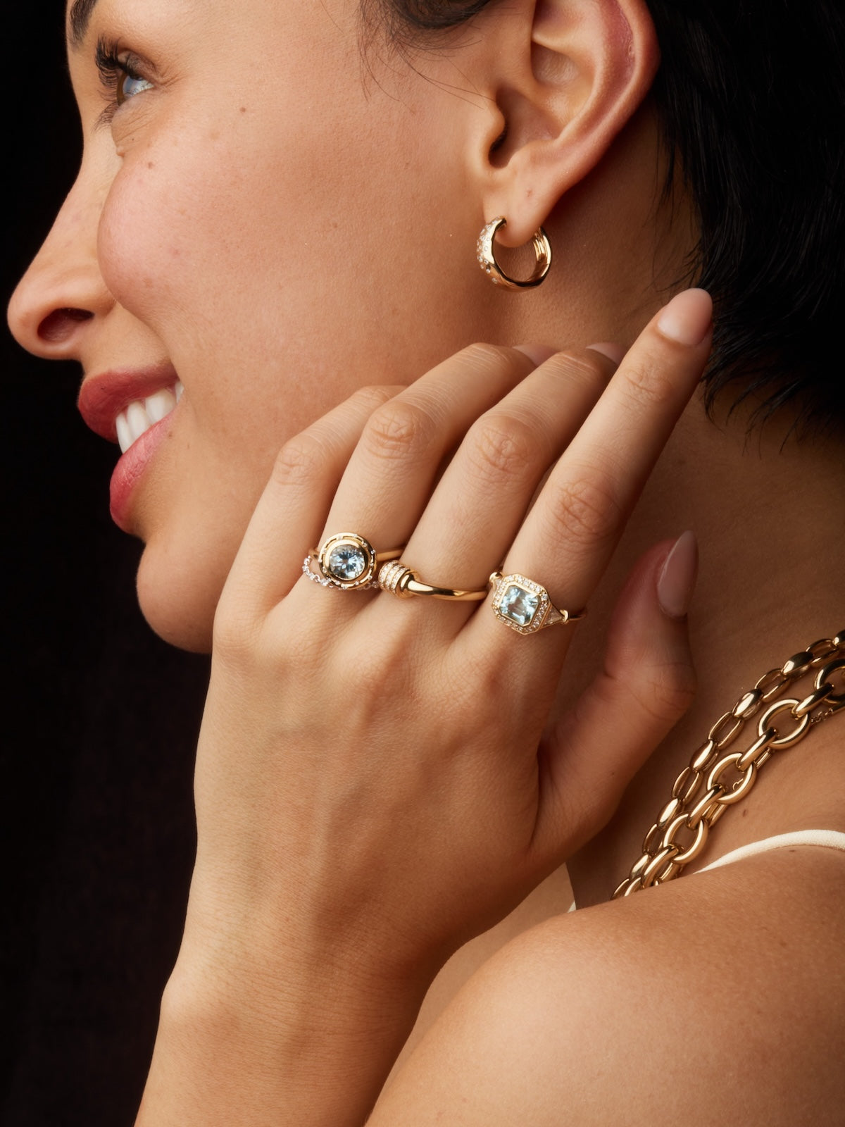 Aquamarine Spotlight Ring - Elegant Blue Gemstone Jewelry for Women | Perfect for Engagement, Wedding & Special Occasions
