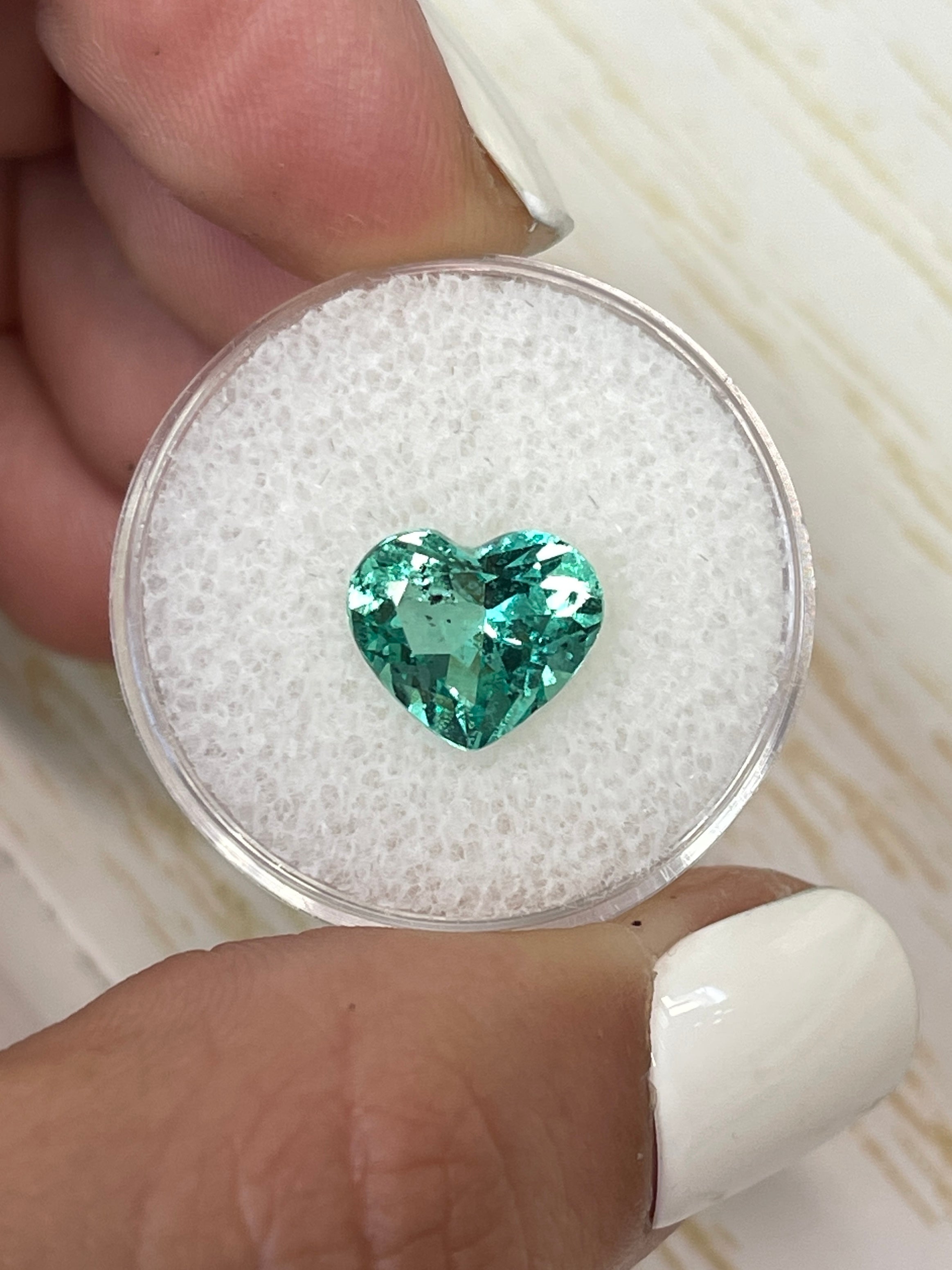 2.87 Carat 9x11mm Natural Colombian Emerald Heart Cut Loose Gemstone - Sparkling Green Jewel for Engagement Rings & Fine Jewelry Making