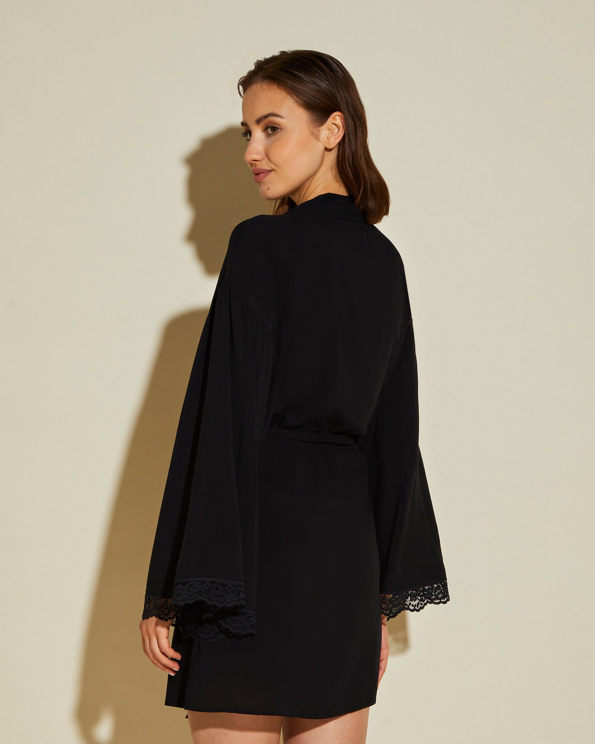 Bata Estilo Kimono - Stylish Japanese Kimono Robe for Women | Comfortable Loungewear & Sleepwear for Home Relaxation and Spa Days