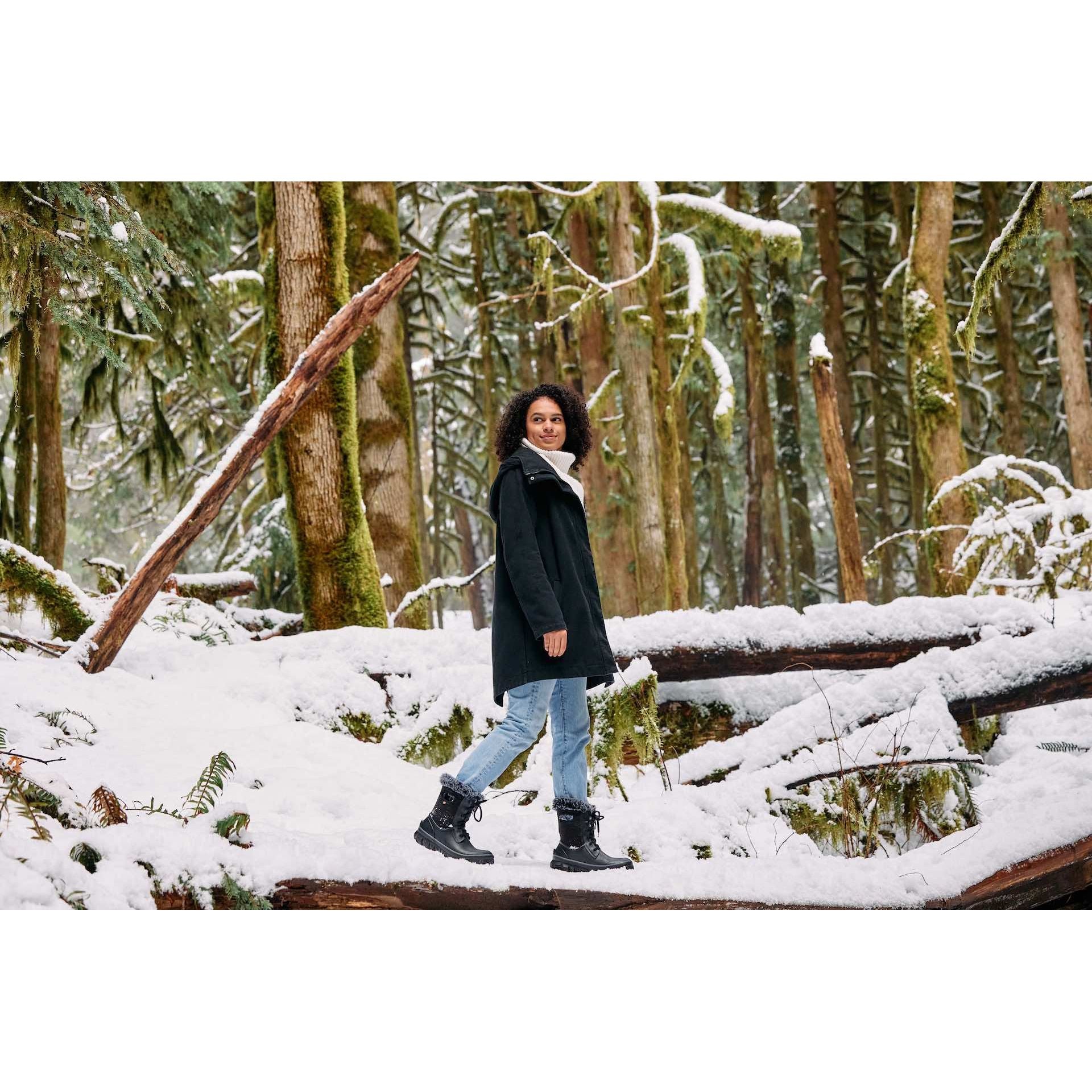 BOGS ARCATA DASH Waterproof Insulated Boots for Women - Winter Snow Boots with Slip-Resistant Sole | Perfect for Hiking, Snowshoeing & Outdoor Adventures