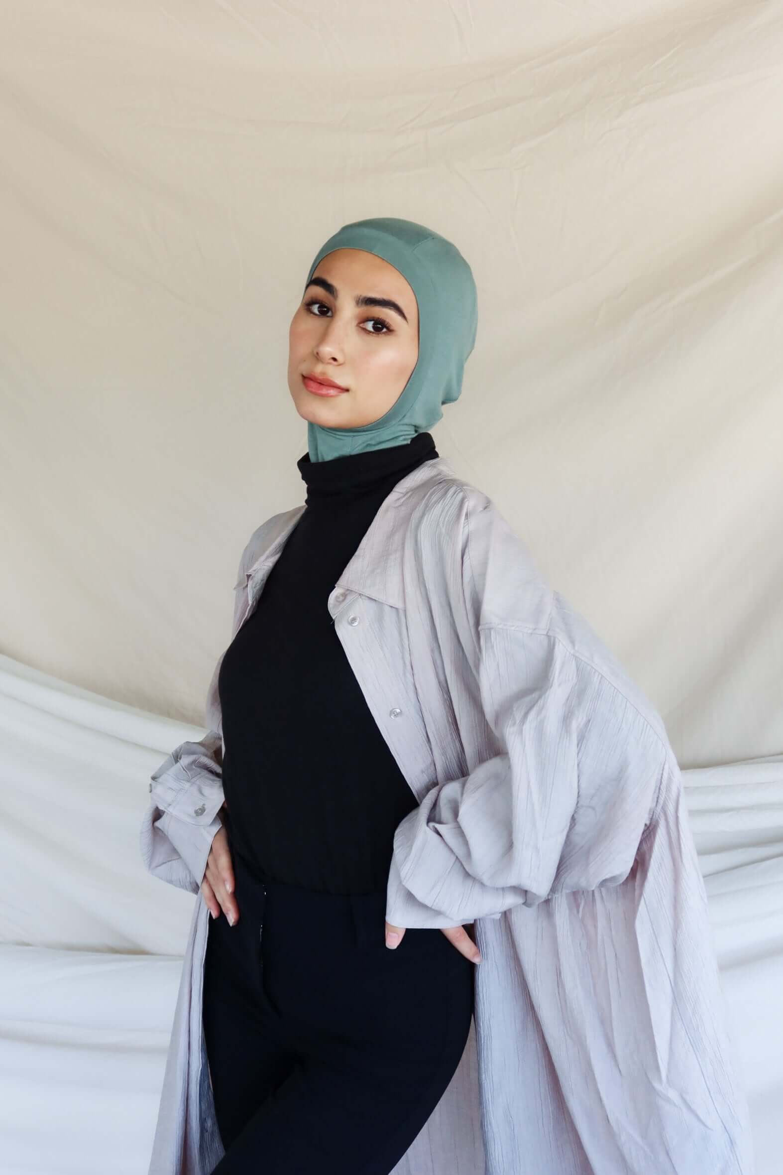 Stylish Ivy Green Contour Hijab - Soft Muslim Headscarf for Women - Perfect for Daily Wear, Prayer & Special Occasions
