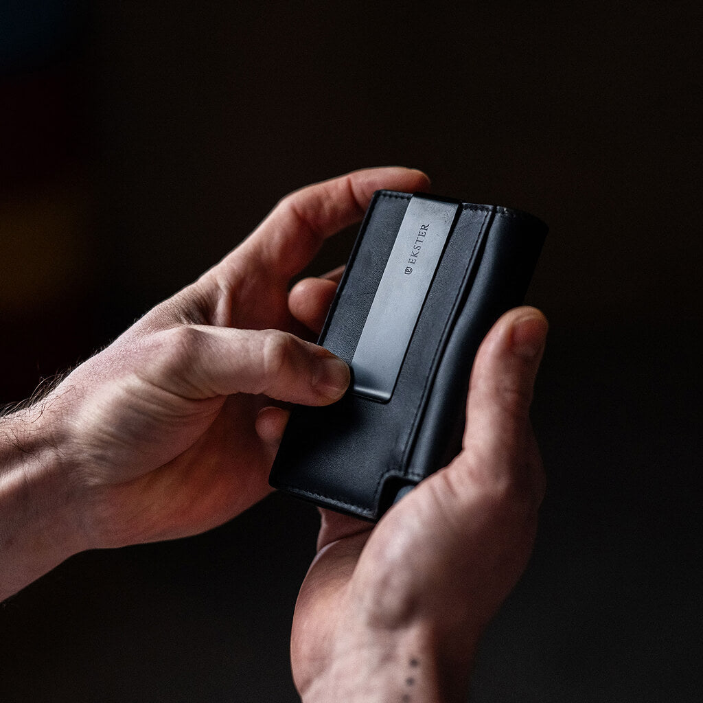 Premium RFID Blocking Leather Wallet with Money Clip - Slim Bifold Wallet for Men, Ideal for Everyday Carry & Travel