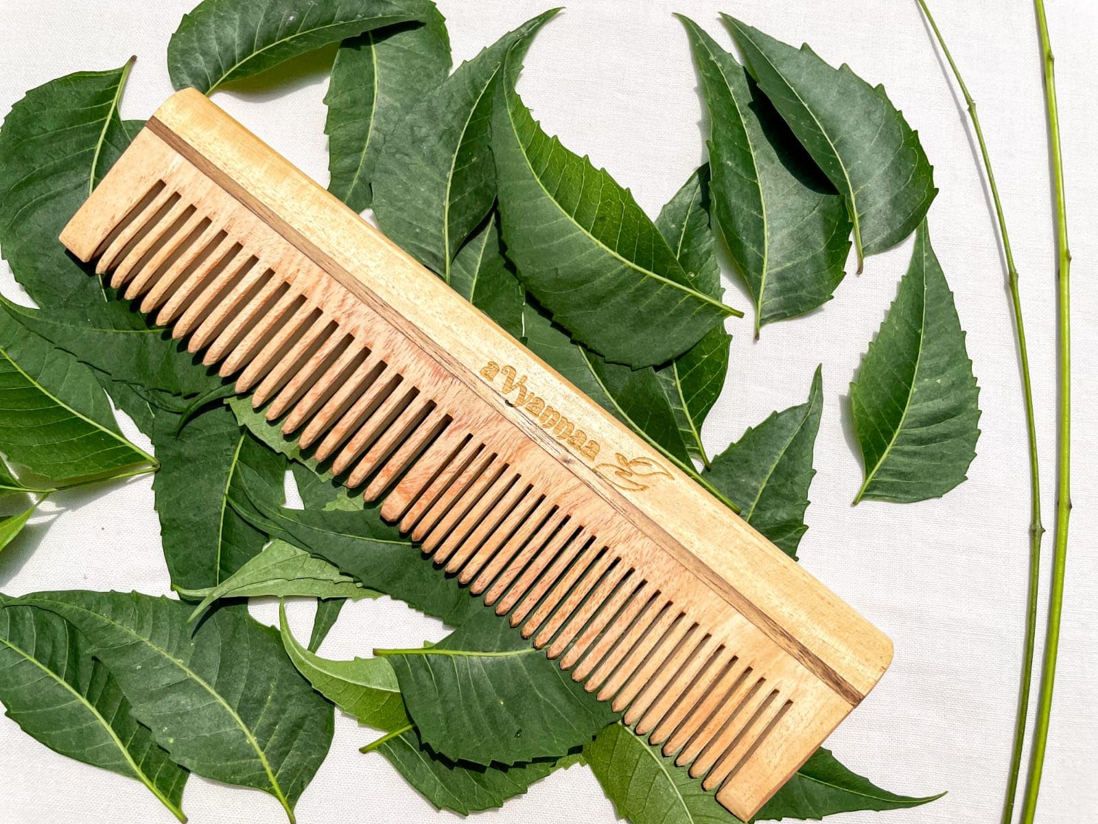 Kachi Neem Wooden Comb for Women & Men - Natural Hair Growth Comb for Thicker Hair & Dandruff Control - Ayurvedic Wooden Hairbrush for Scalp Massage & Healthy Hair - Perfect for Daily Hair Care & Styling at Home or Travel