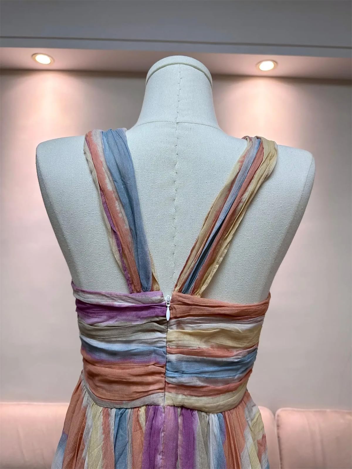 Women's V-Neck Contrast A-Line Summer Flowing Dress - Chic Bohemian Sleeveless Sundress for Beach Vacation & Resort Wear