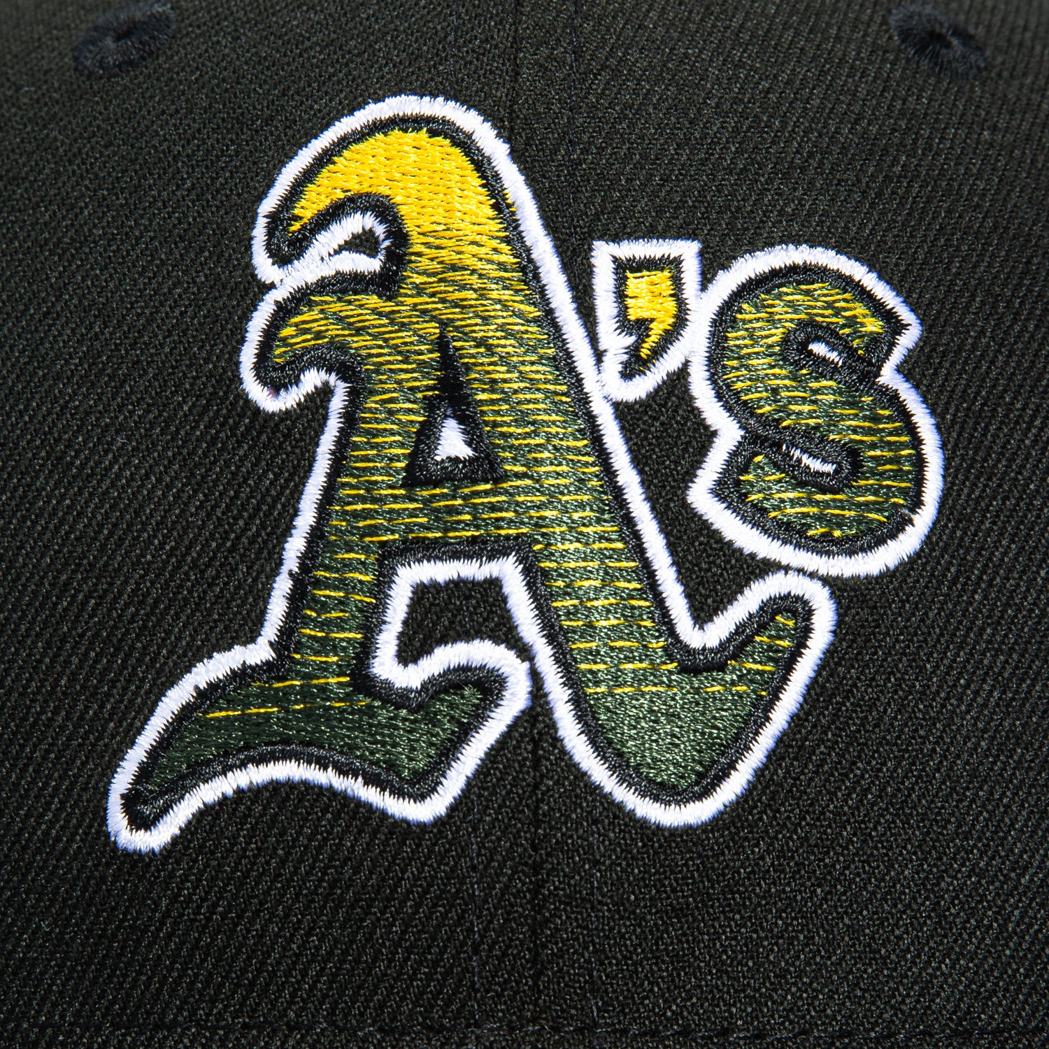 New Era 59Fifty Gradient Logo Oakland Athletics Baseball Cap - Black | Adjustable Snapback Hat for Men & Women | Perfect for Baseball Games, Streetwear & Casual Outfits