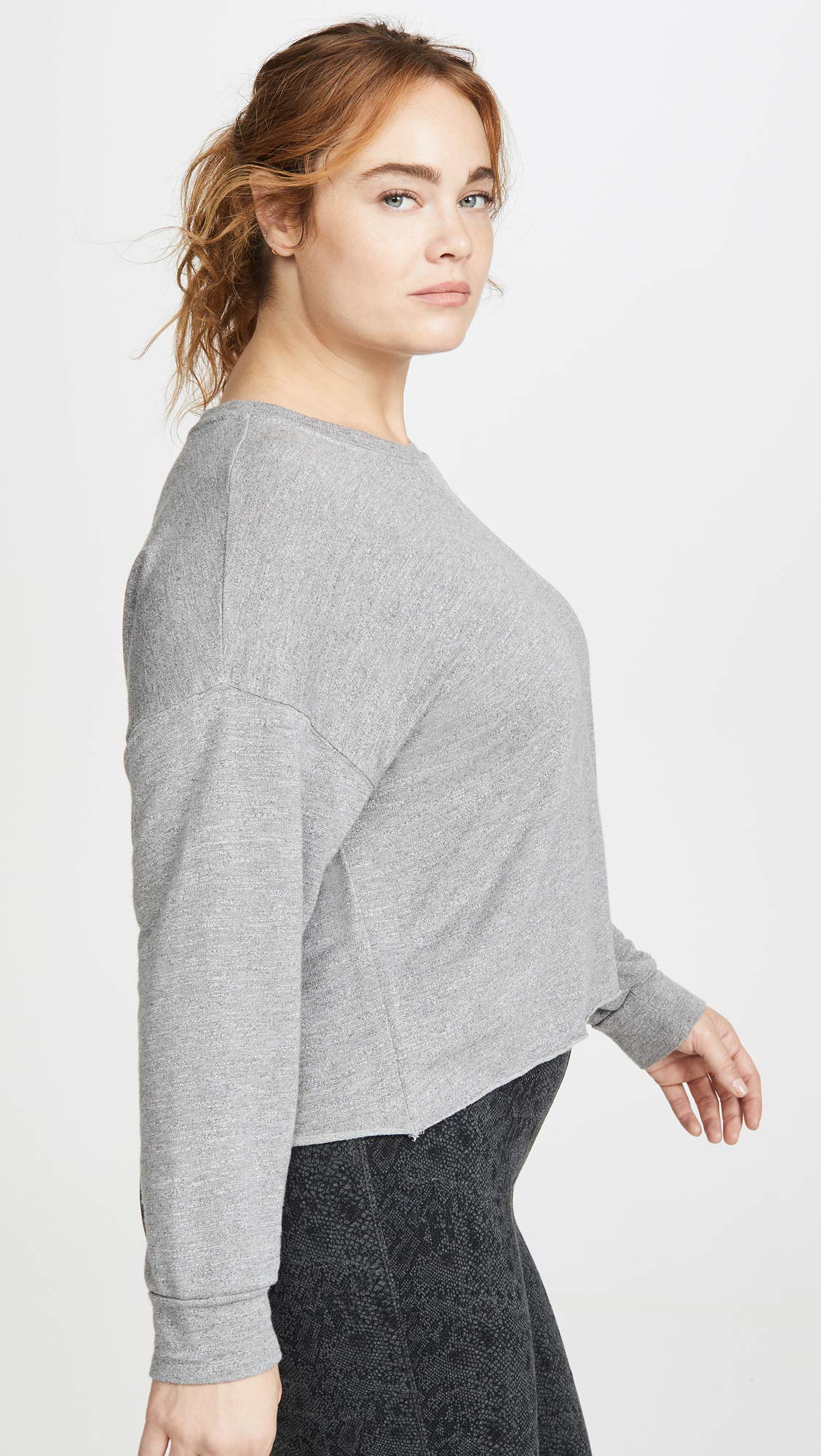 Stylish Women's Long Sleeve Crewneck Pullover Sweater - Soft & Cozy Winter Knit Top for Casual Wear, Office & Date Nights