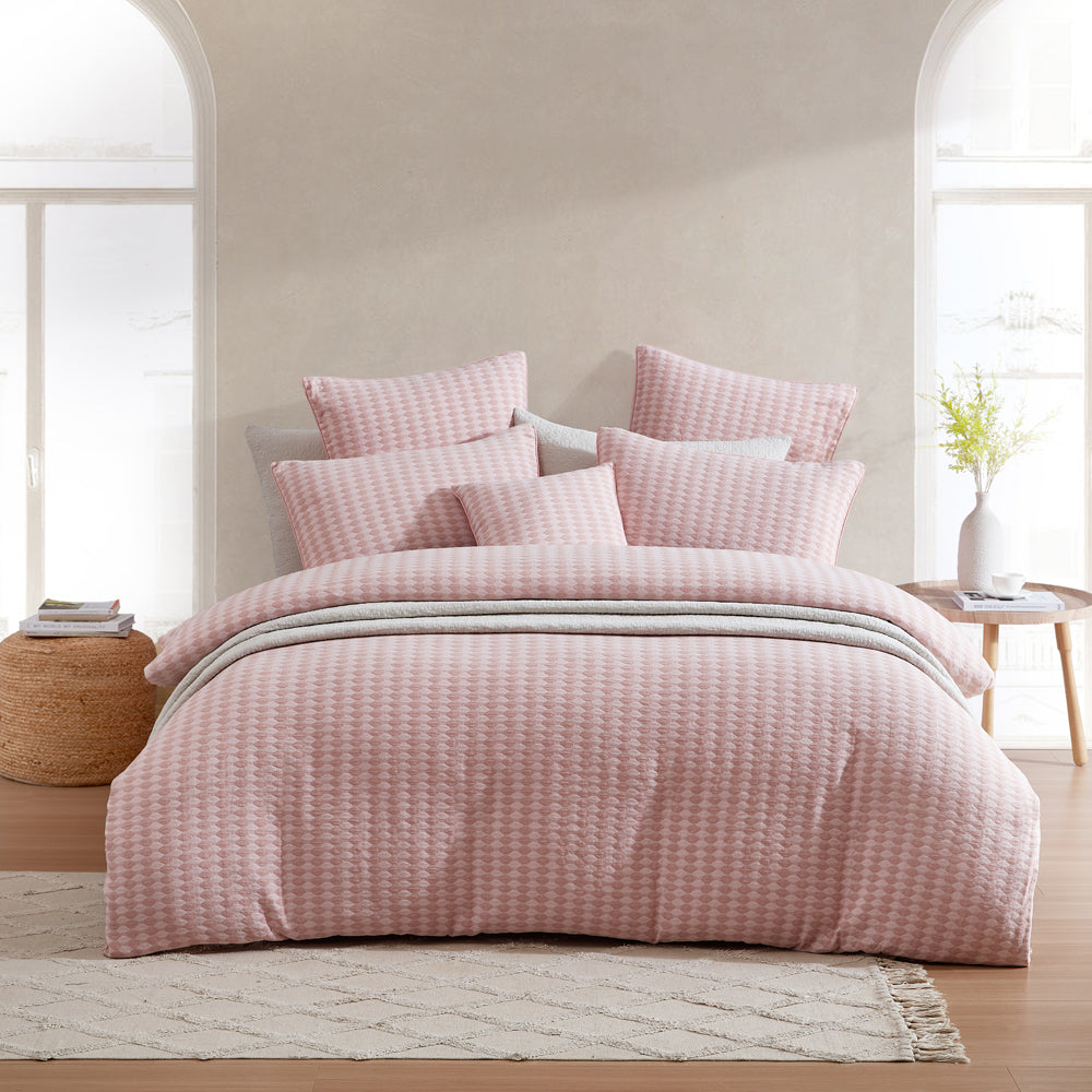 Frankie Blush Quilt Cover Set Queen Size - Soft Luxury Bedding Set with Pillowcases - Perfect for Master Bedroom, Guest Room & Cozy Home Decor