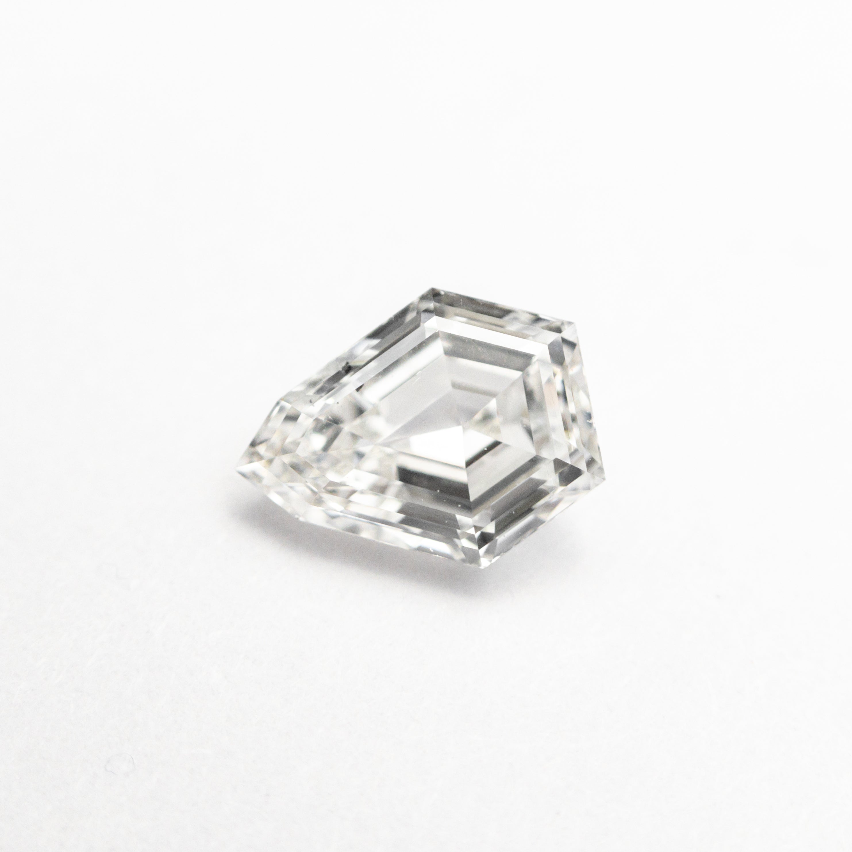 0.70ct 6.85x5.38x2.80mm SI1 G Shield Step Cut Diamond - Elegant Engagement Ring Center Stone for Wedding & Anniversary Jewelry