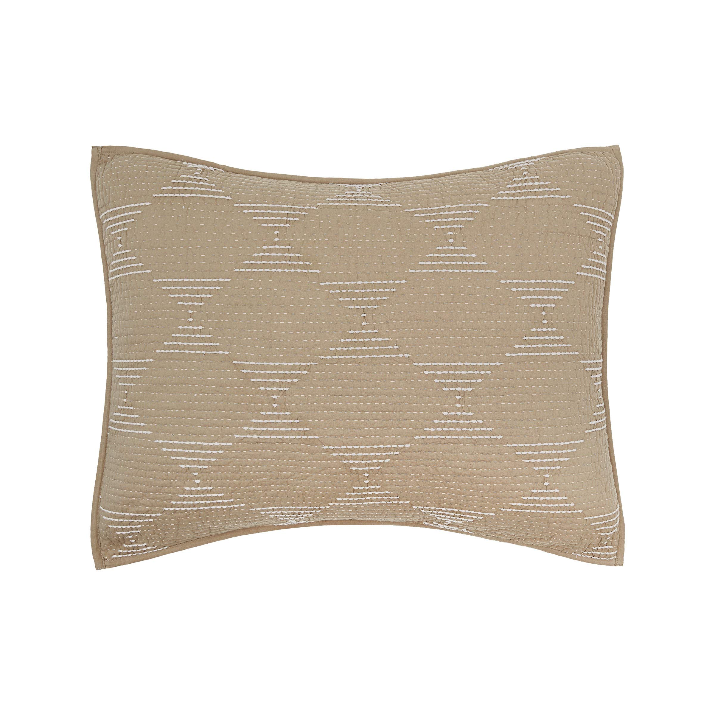 Carol & Frank Saunders Full/Queen Quilt Set - Soft & Breathable Tan Bedding - Perfect for Cozy Bedrooms, Guest Rooms & Vacation Homes