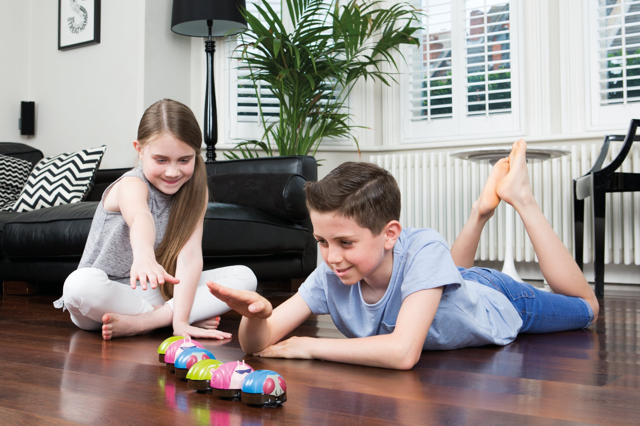 Boppin Bugz - Fun Interactive Electronic Pet Toy for Kids - Perfect for Playtime, Gifts & Indoor Activities