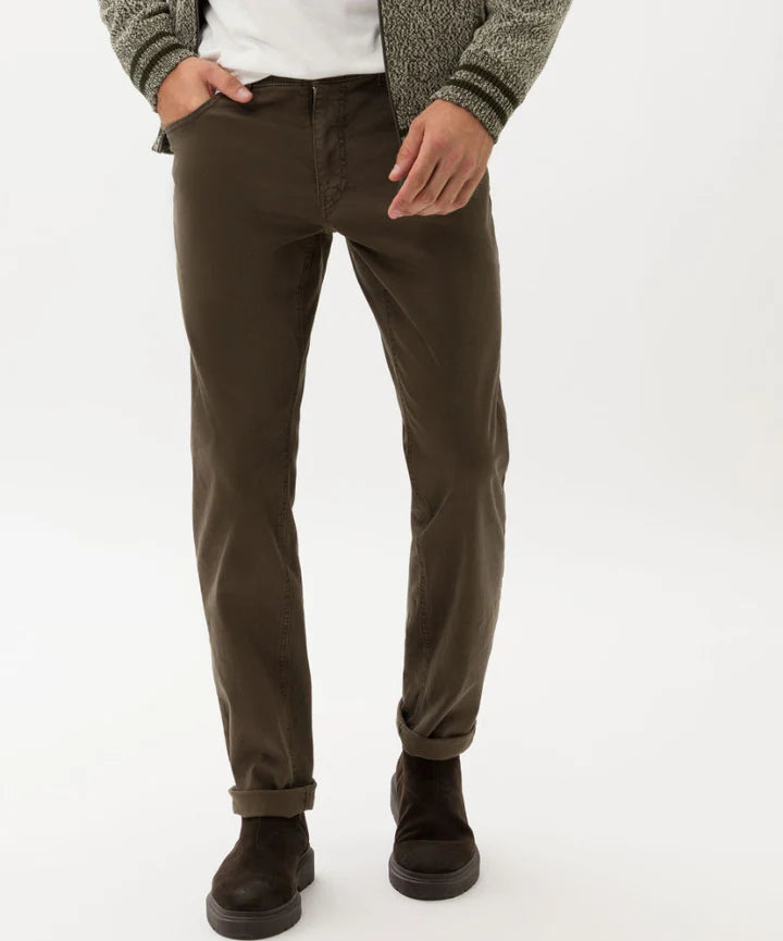 BRAX Deep Pine 5-Pocket Men's Casual Pants - Comfortable Stretch Denim for Everyday Wear | Perfect for Work, Travel & Outdoor Activities