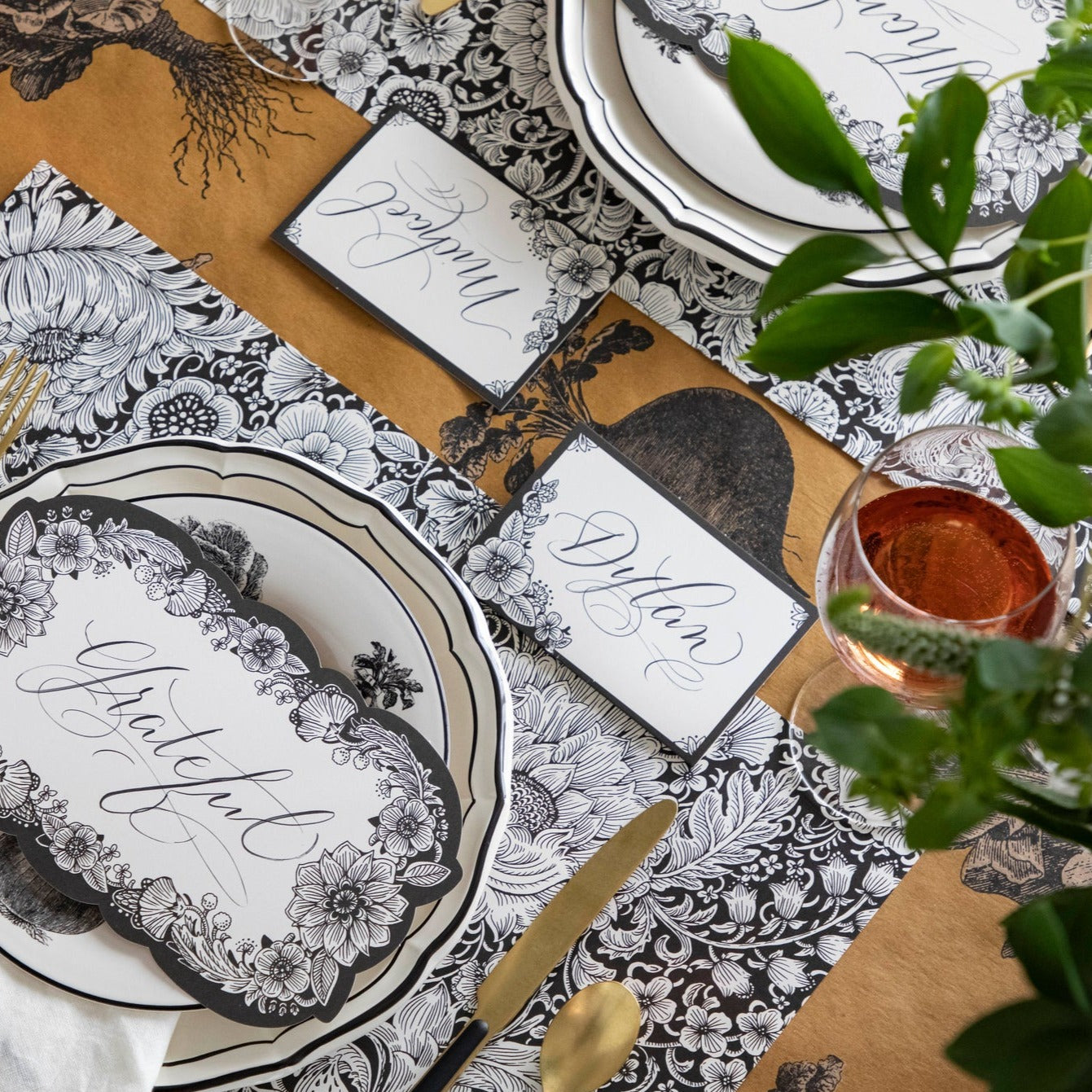 Elegant Ebony Harvest Blooms Place Cards - Perfect for Weddings, Dinner Parties & Special Events