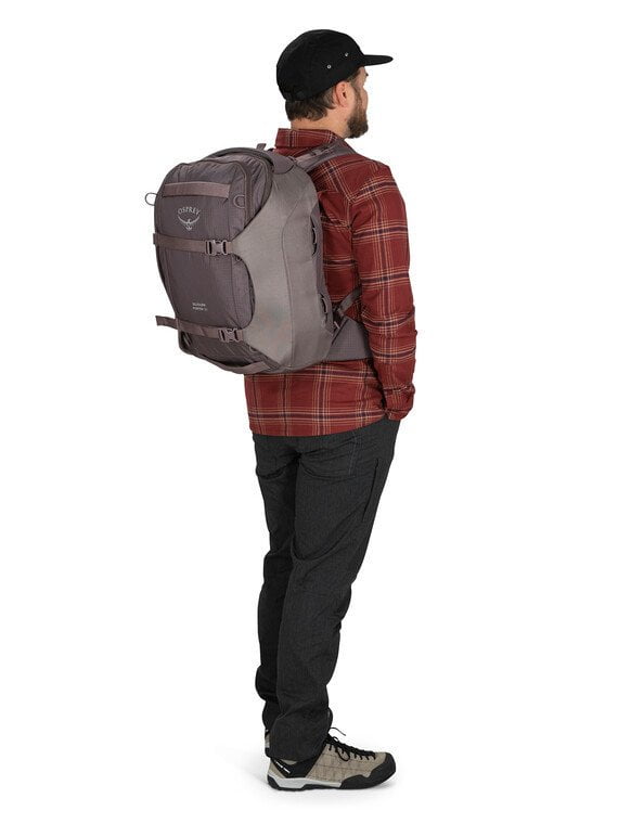 Osprey Sojourn Porter 30L Travel Backpack - Lightweight Carry-On Luggage for Airplane, Business Trips & Weekend Getaways | Durable Water-Resistant Hiking Pack for Commuters & Adventure Travel