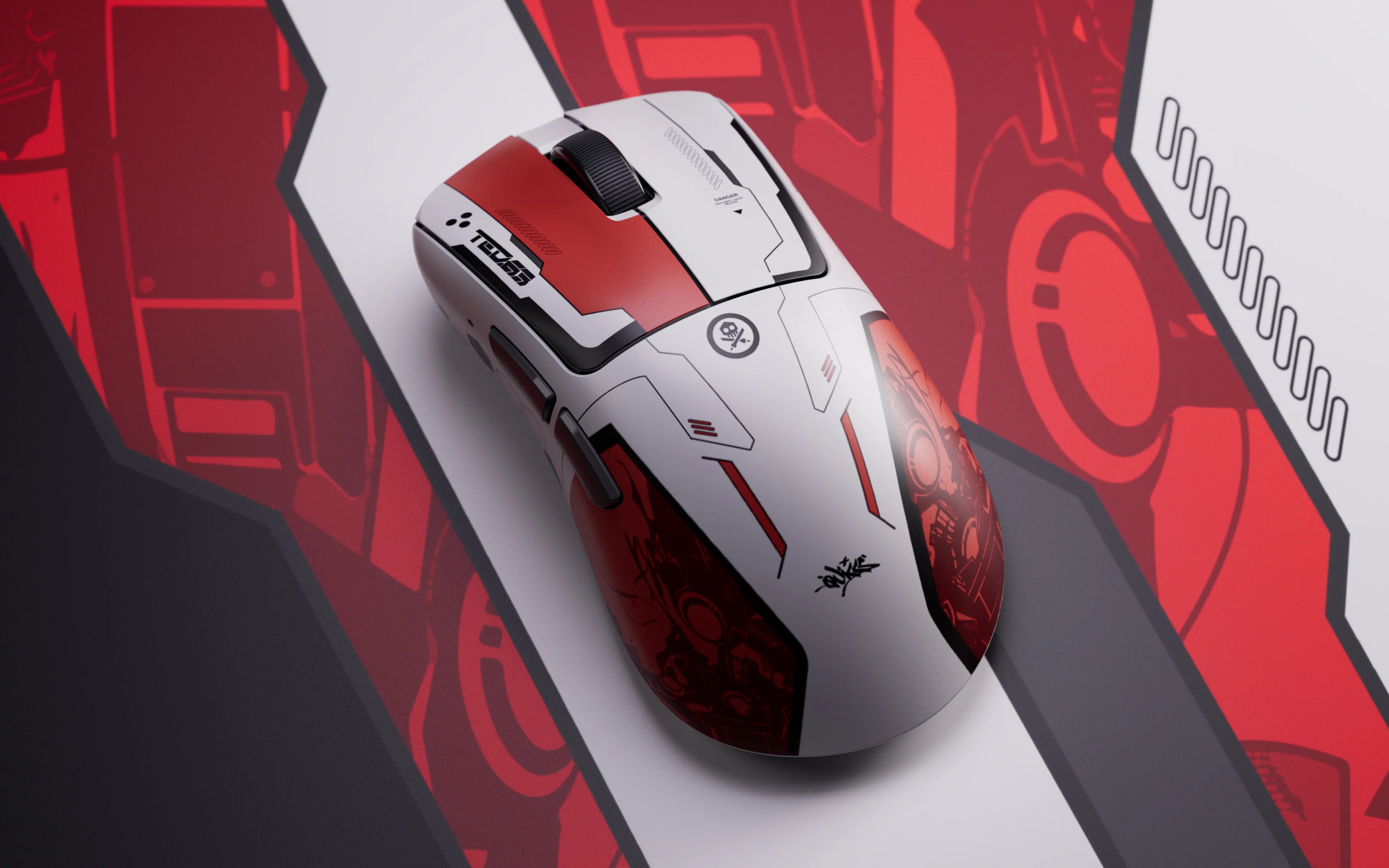 Pulsar Xlite V4 Medium Wireless Gaming Mouse - Quiccs Edition | Lightweight Ergonomic Design for FPS, MOBA & Esports | PC & Mac Compatible