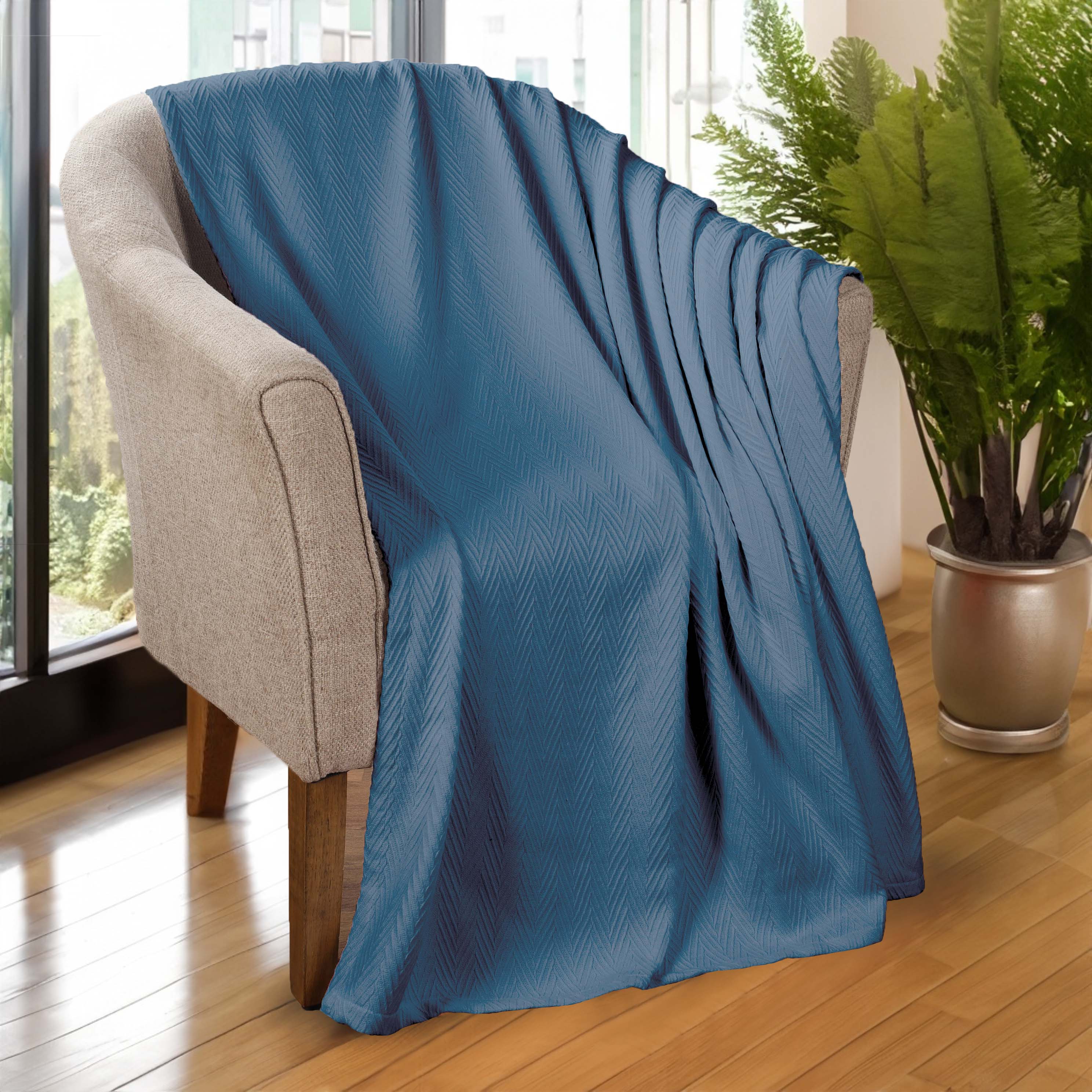Soft All-Season Chevron Cotton Bed Blanket & Sofa Throw - Cozy Home Decor for Living Room, Bedroom, and Travel