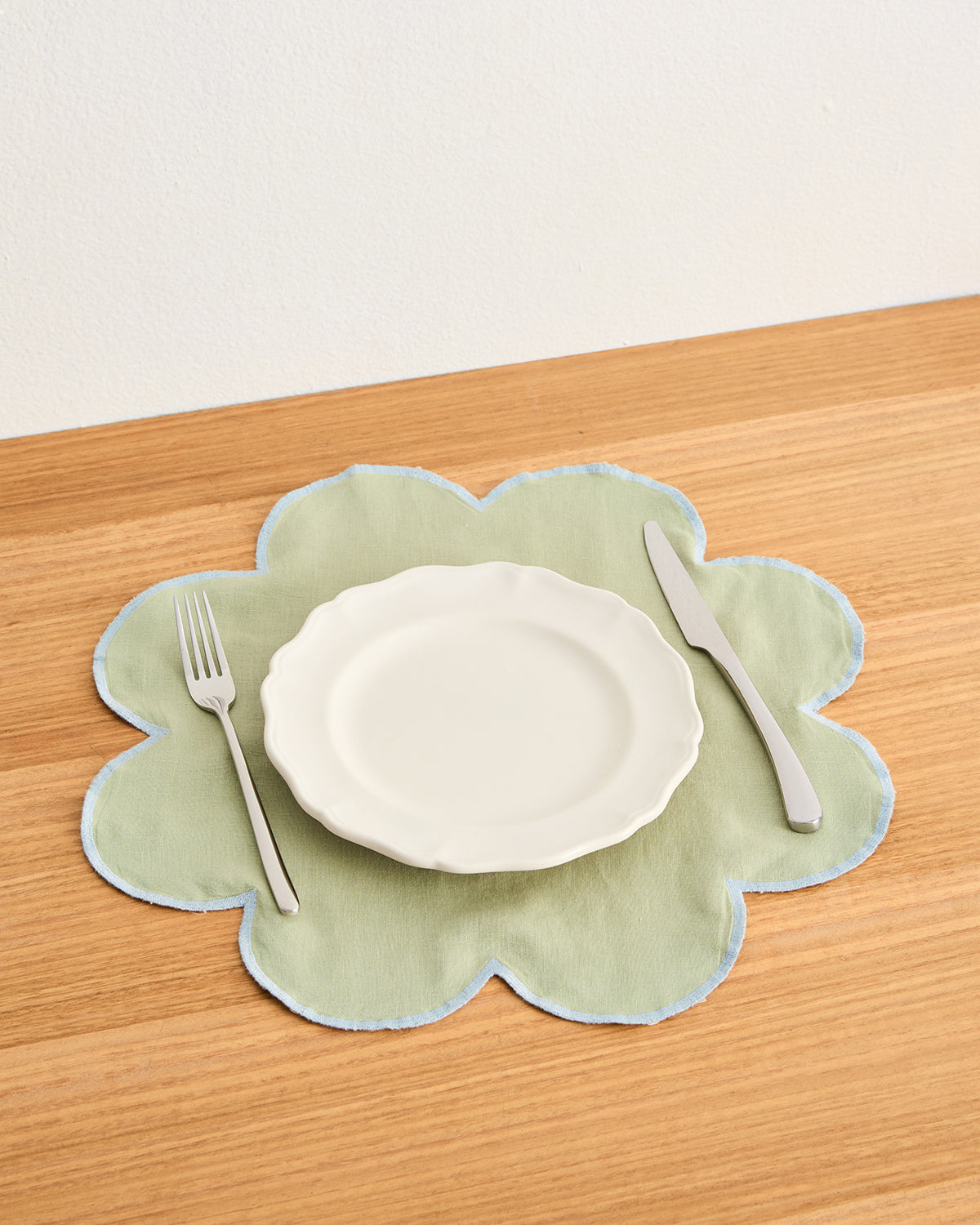 Sage & Coast 100% French Flax Linen Placemats Set of 4 - Natural Textured Table Mats for Dining Room, Kitchen, or Outdoor Entertaining - Eco-Friendly Home Decor