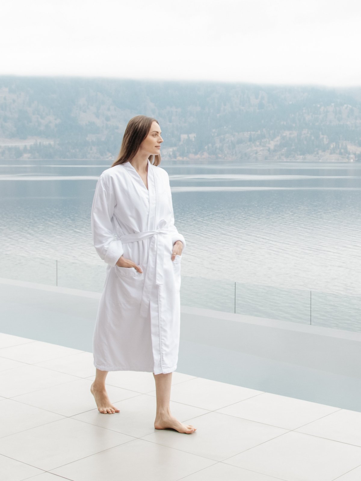 Luxury Spa Robe for Women - Soft Plush Bathrobe with Pockets - Perfect for Relaxation, Spa Days & Home Comfort