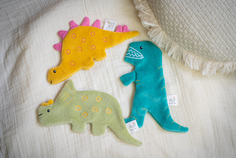 Tikiri Crinkle Scrunch Sensory Toy for Kids - Dinosaur Stegosaurus Design - Stress Relief & Tactile Stimulation for Autism, ADHD, Anxiety - Perfect for Fidgeting, Classroom, Travel & Sensory Play