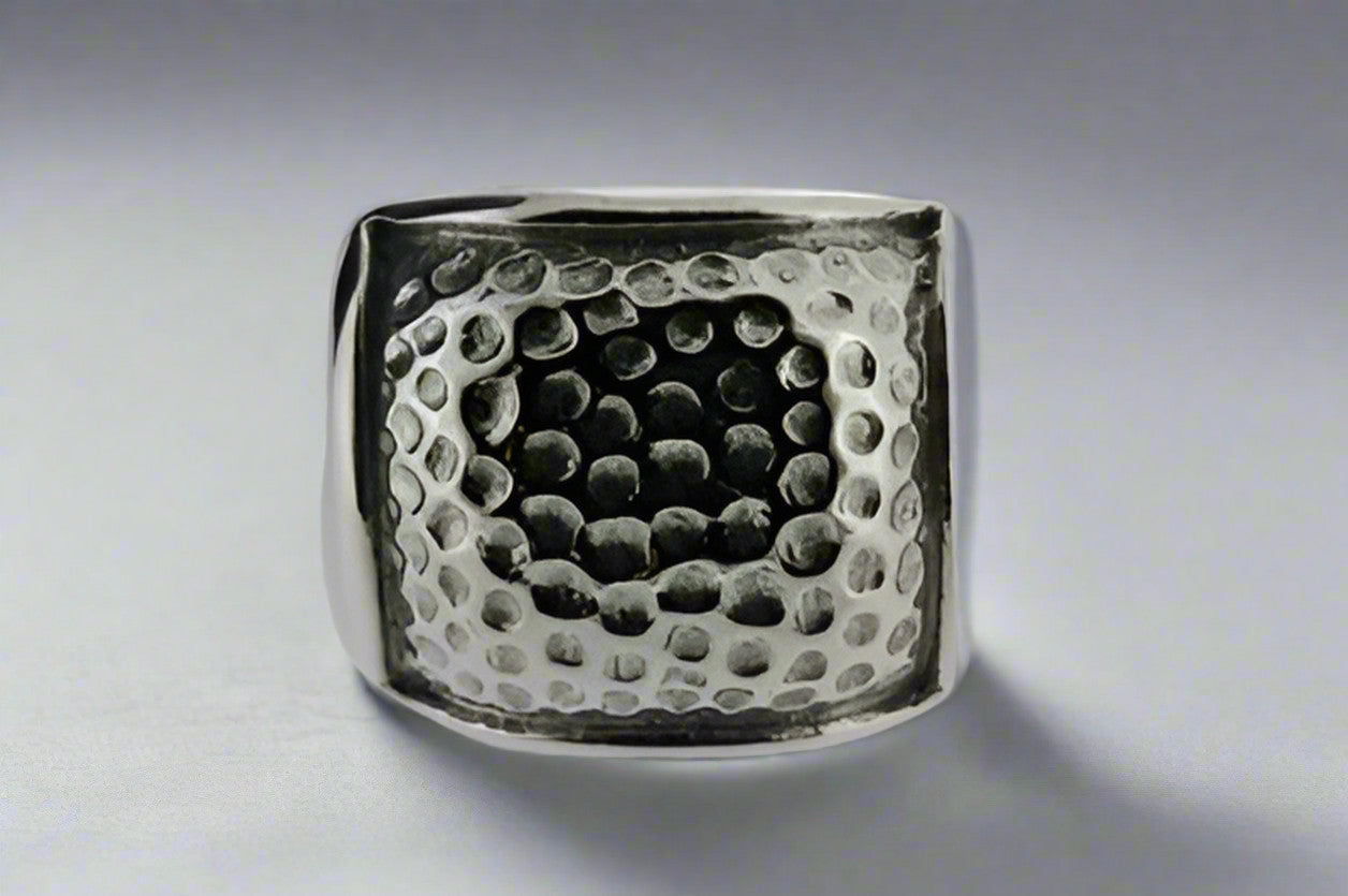 Hammered Signet Ring for Men & Women - Sterling Silver 925 - Vintage Style Jewelry for Everyday Wear & Gifting