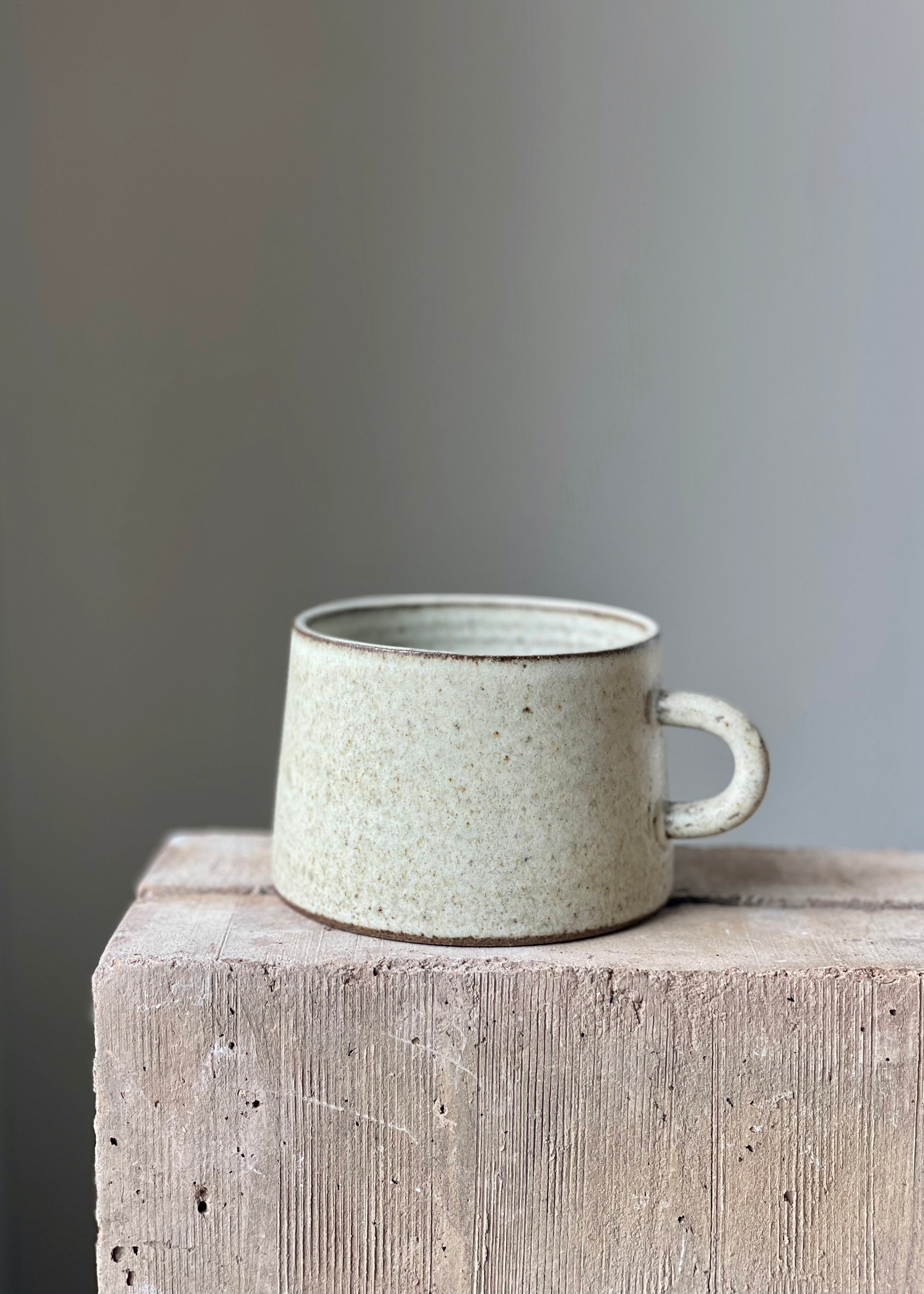Viki Weiland Cup - Elegant Ceramic Coffee Mug for Home & Office Use - Perfect for Tea, Hot Chocolate & Morning Brews - Ideal Gift for Coffee Lovers & Housewarming