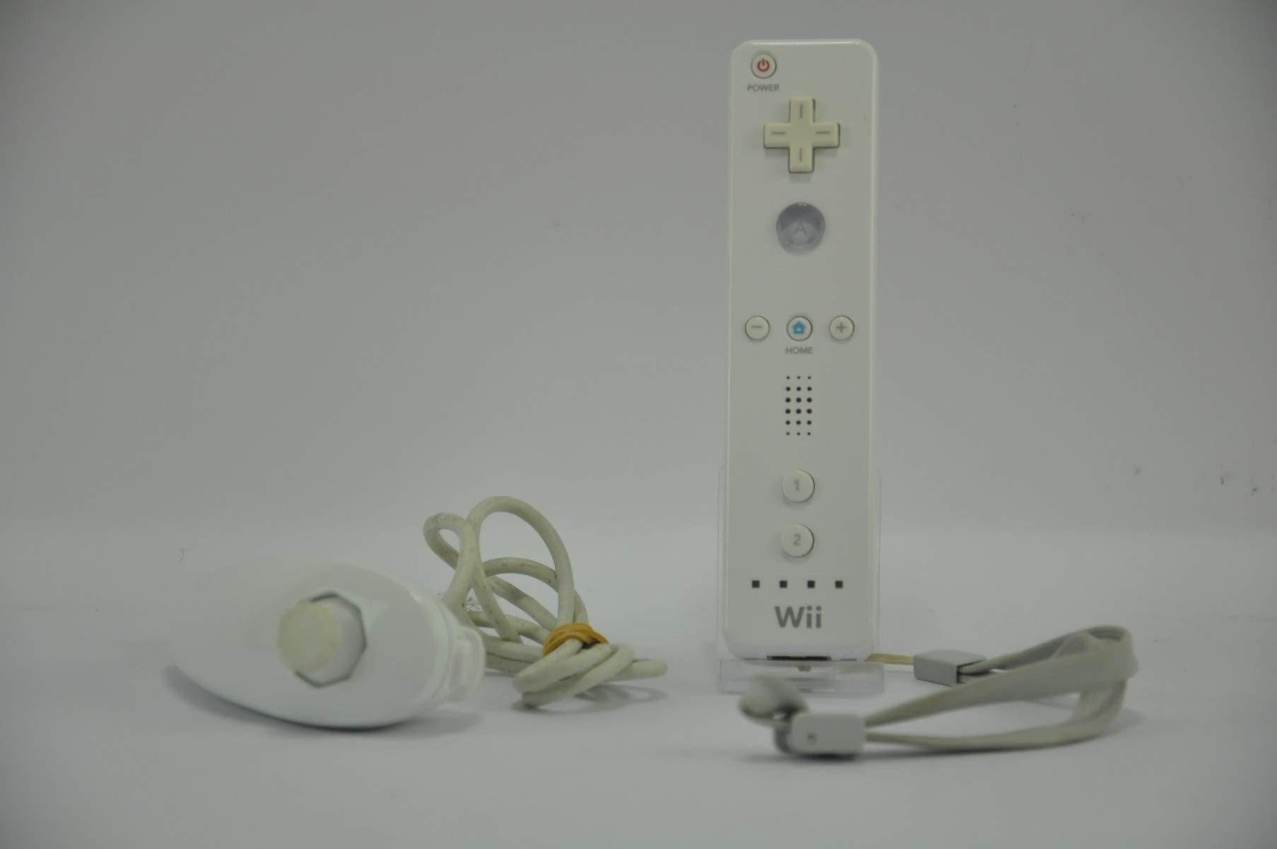 Nintendo Wii Console - White with Wii Sports Resort Bundle | Family Fun Gaming System for Kids & Adults | Perfect for Parties, Fitness & Multiplayer Entertainment