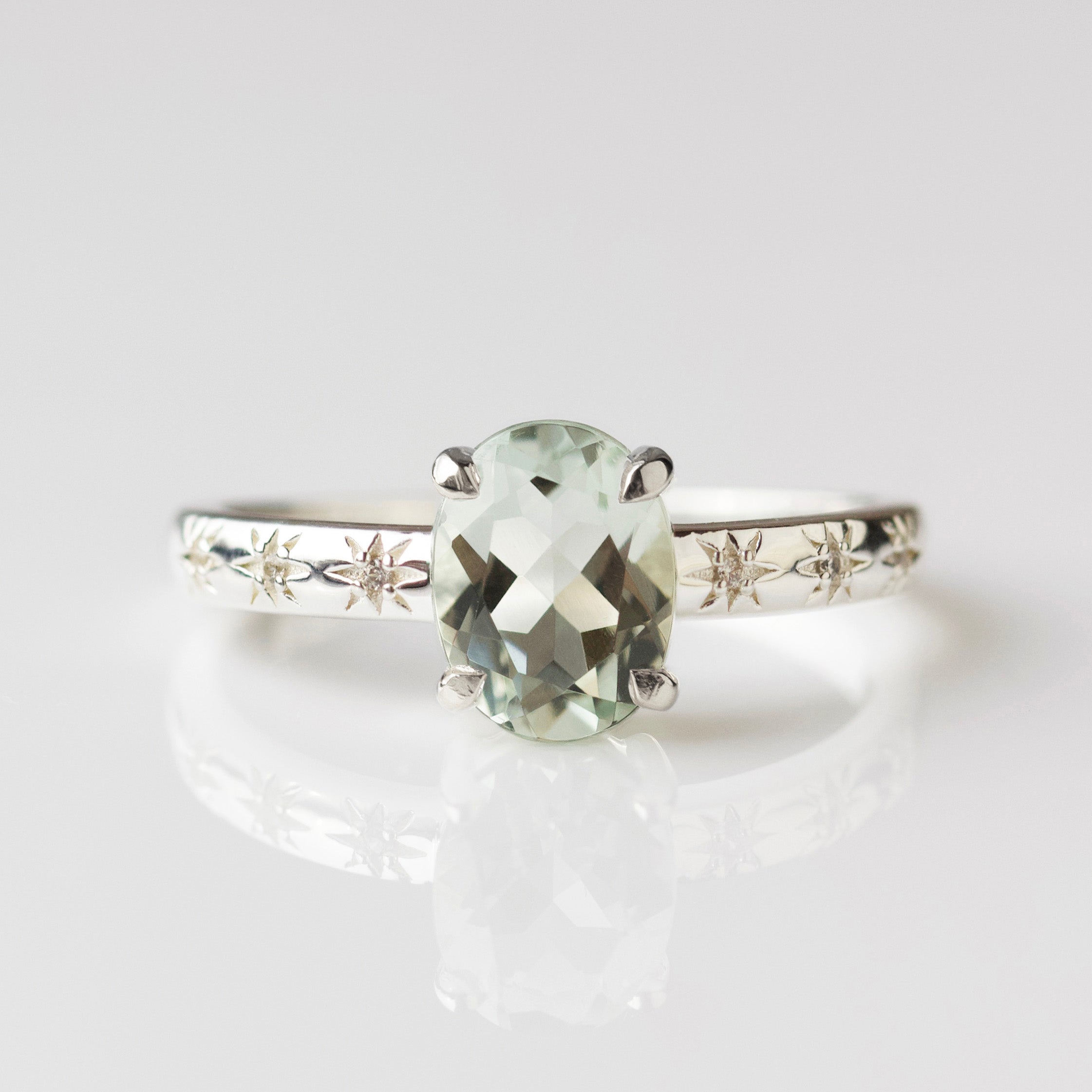Kaia Green Amethyst Star Set Ring for Women - Elegant Sterling Silver Zodiac Jewelry - Perfect for Birthday Gifts, Anniversary & Spiritual Healing
